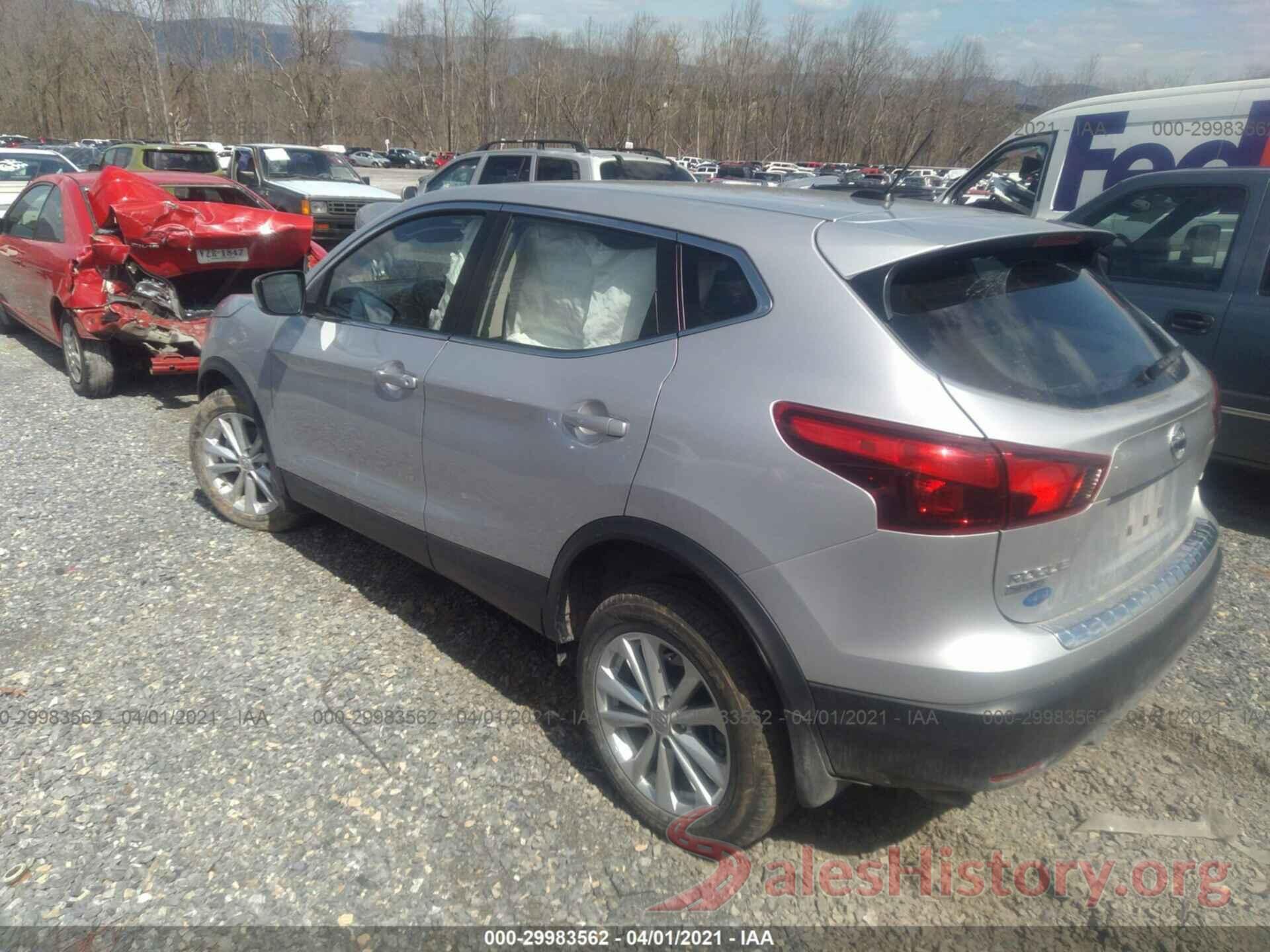 JN1BJ1CR6JW261673 2018 NISSAN ROGUE SPORT