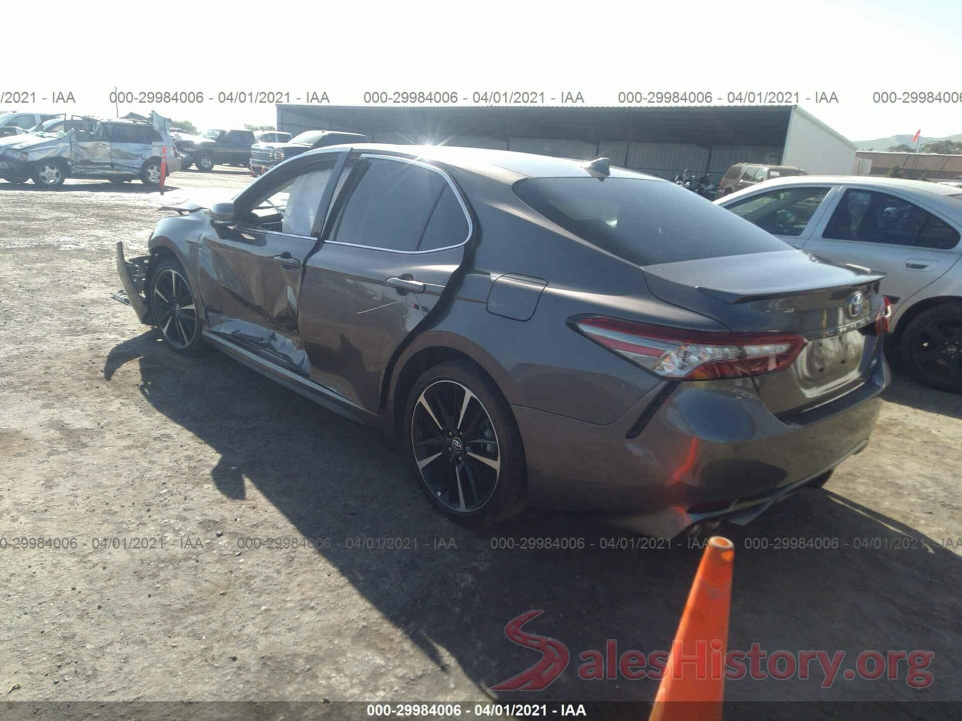 4T1B61HK2JU518331 2018 TOYOTA CAMRY