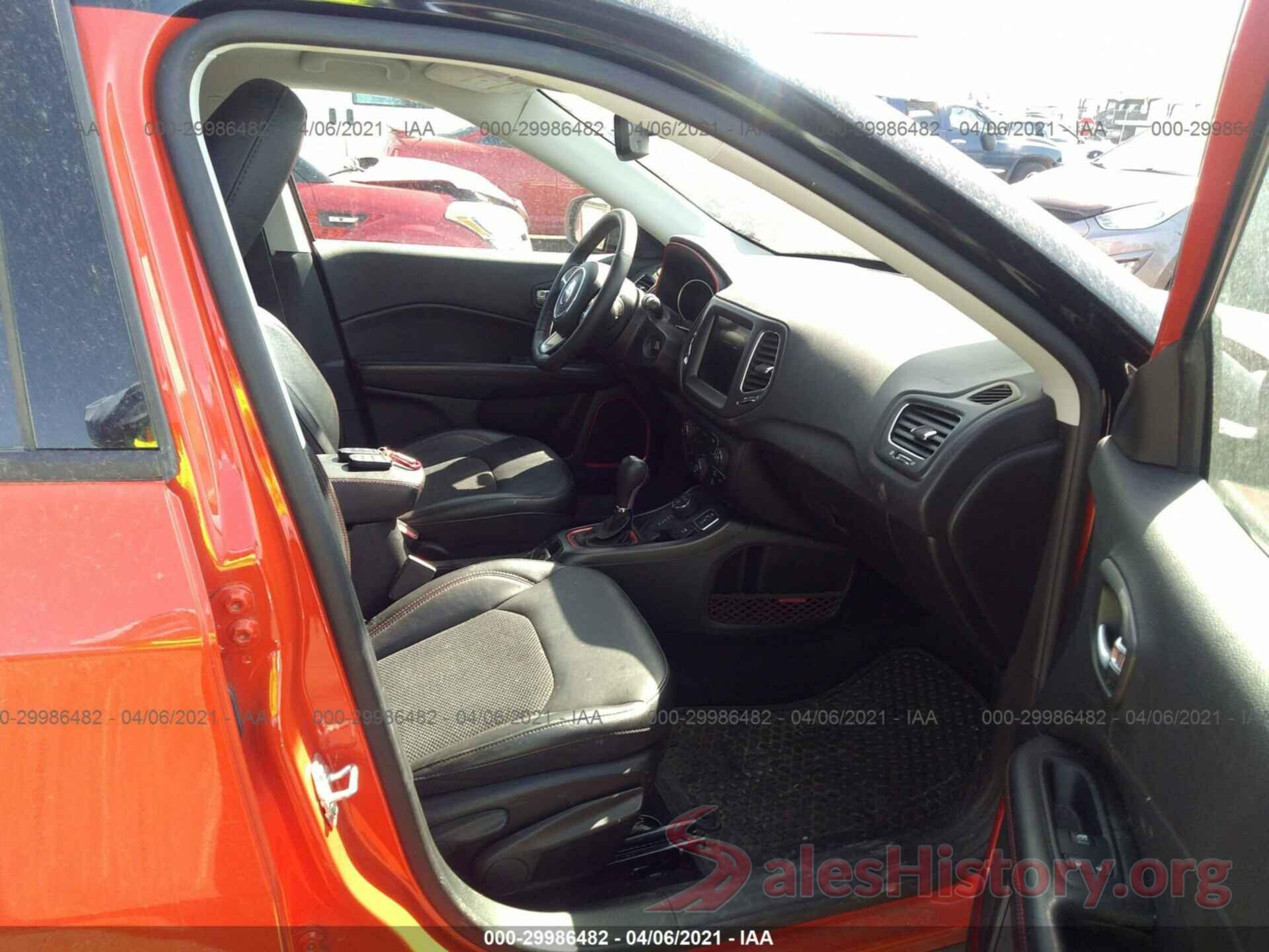 3C4NJDDB2KT683881 2019 JEEP COMPASS