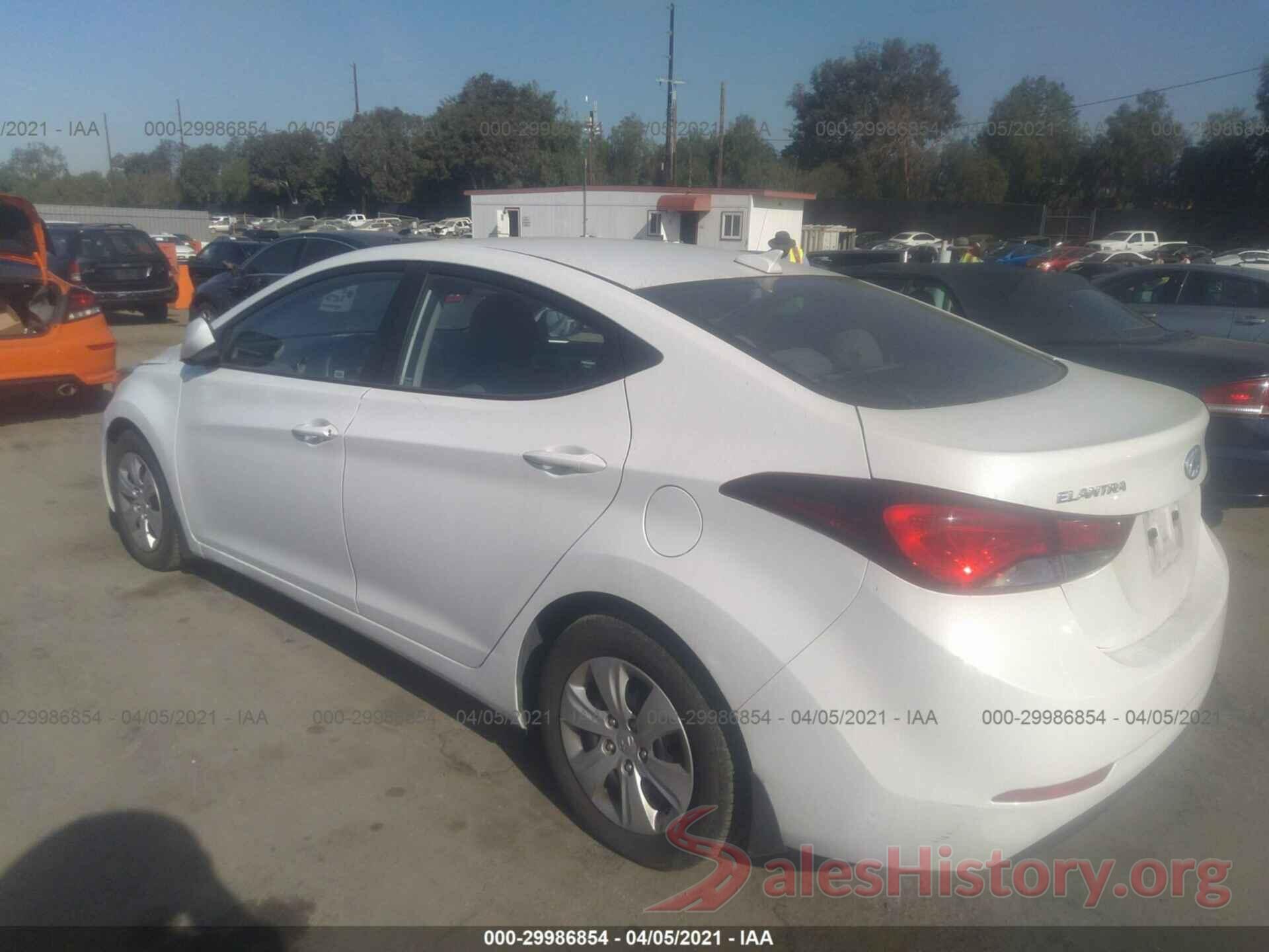 5NPDH4AE7GH731744 2016 HYUNDAI ELANTRA