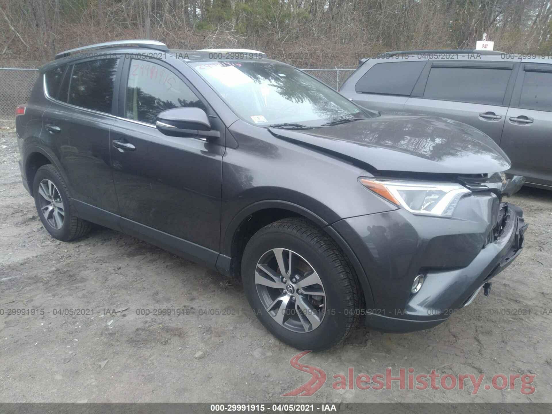 JTMRFREV2HJ123674 2017 TOYOTA RAV4