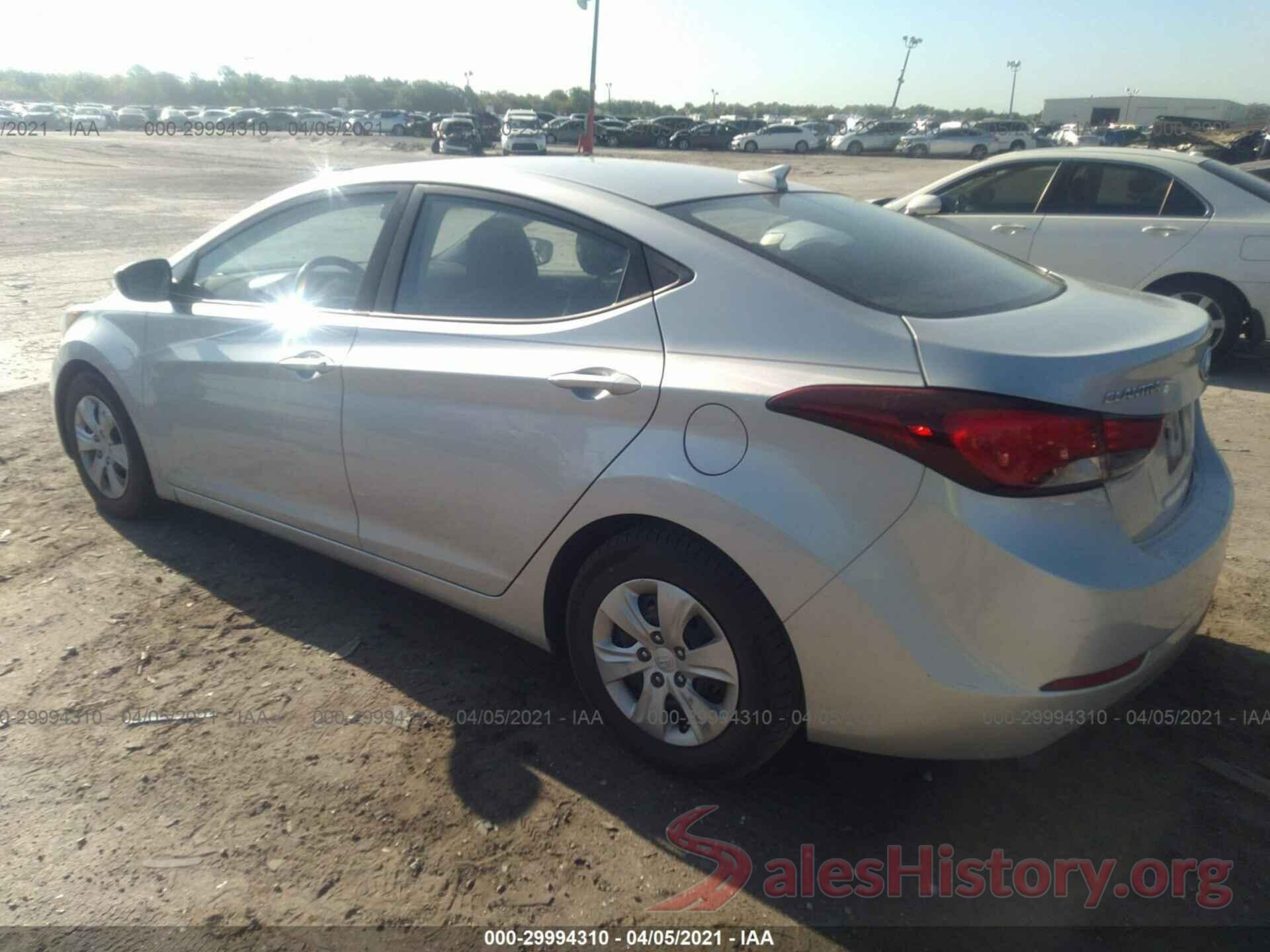 5NPDH4AE3GH694689 2016 HYUNDAI ELANTRA