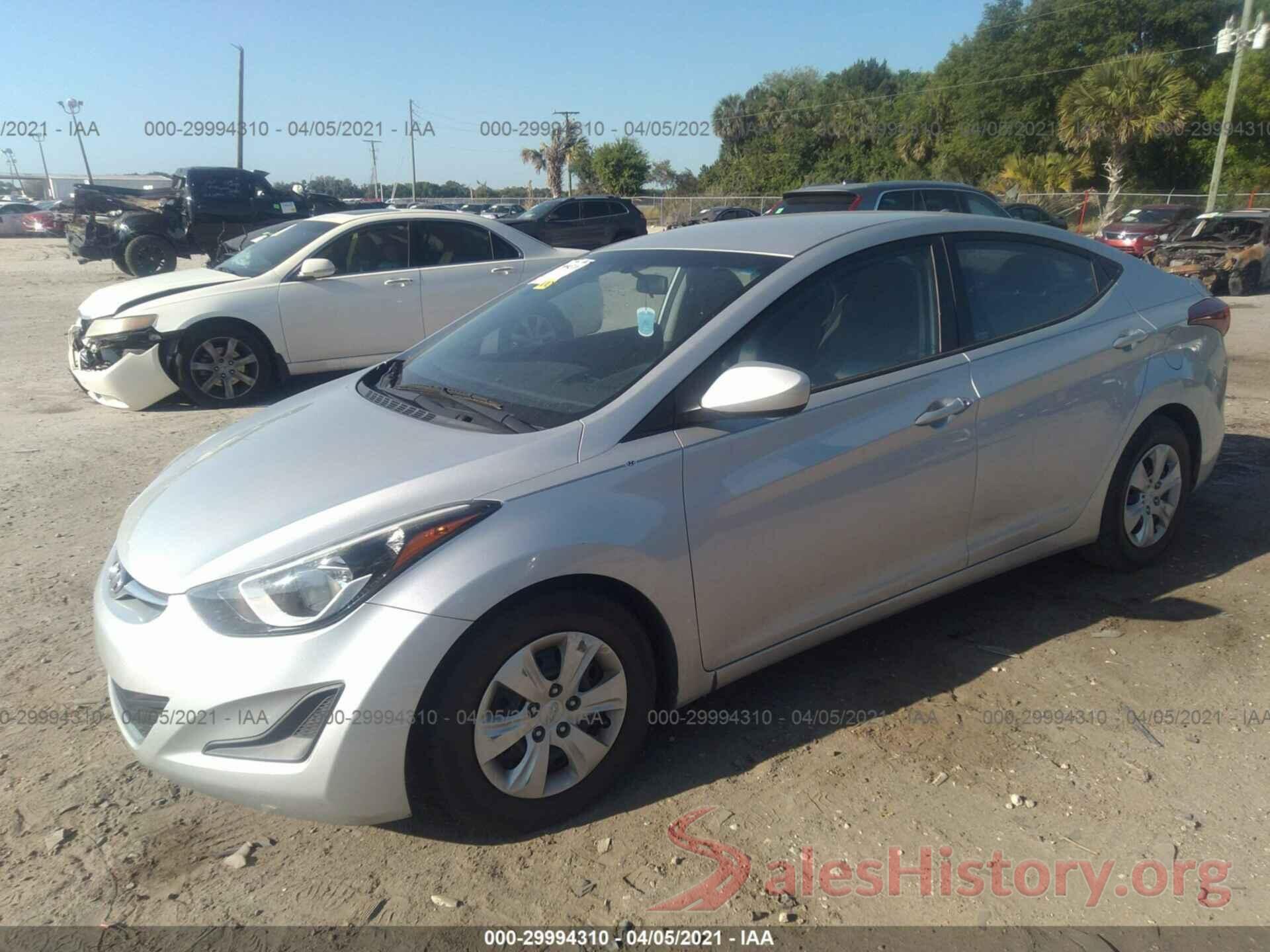 5NPDH4AE3GH694689 2016 HYUNDAI ELANTRA