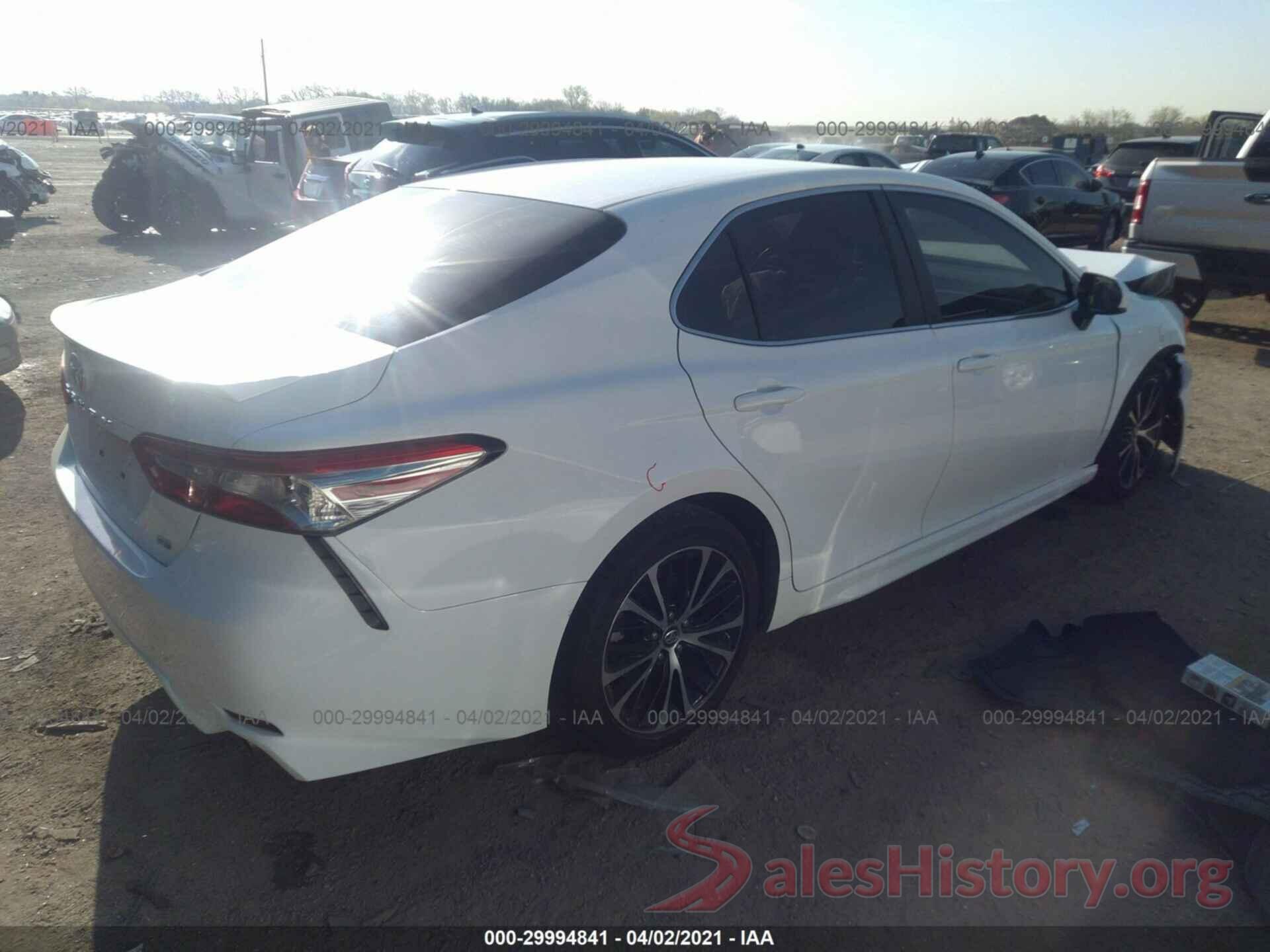 4T1B11HKXJU568893 2018 TOYOTA CAMRY