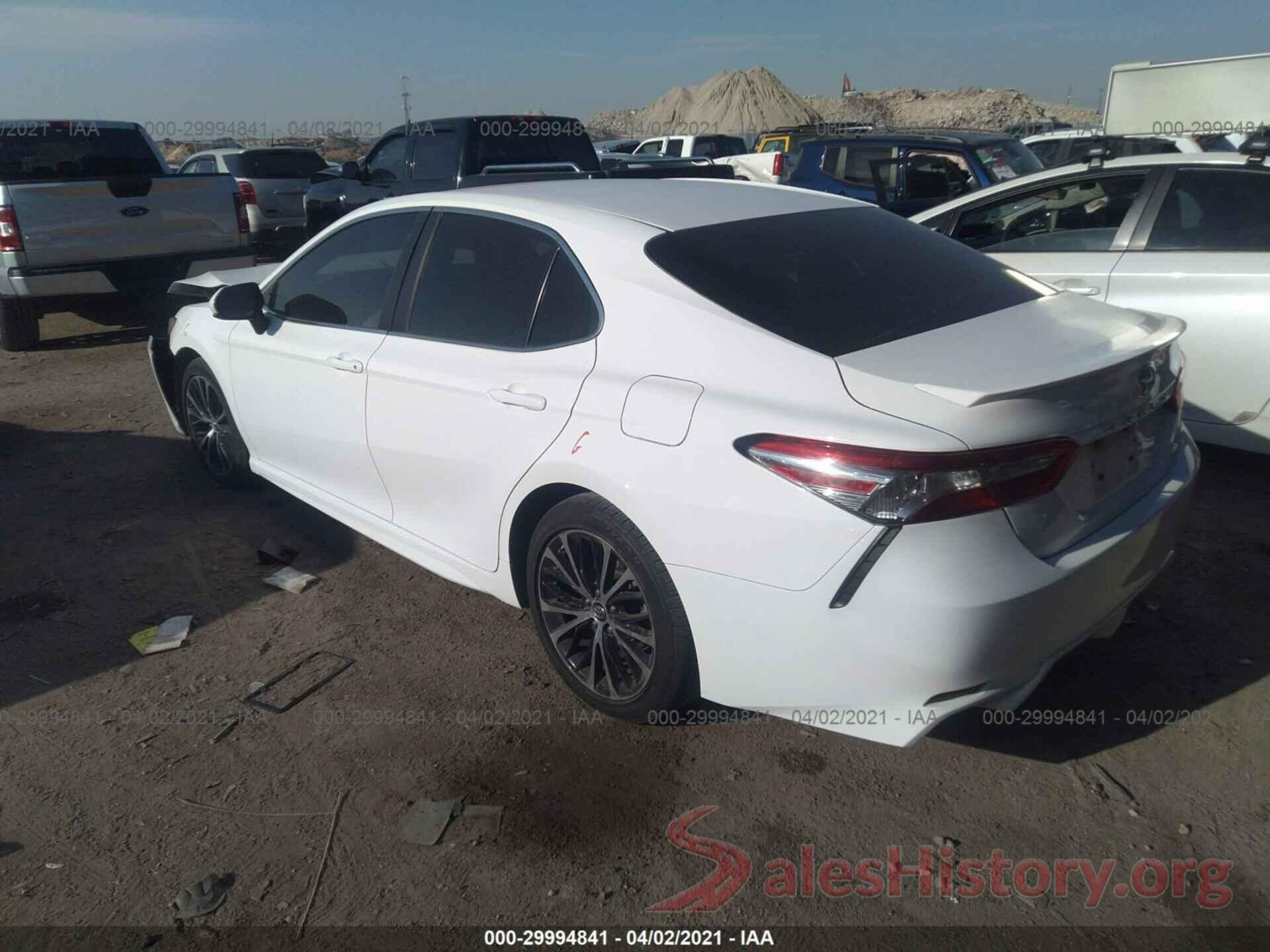 4T1B11HKXJU568893 2018 TOYOTA CAMRY