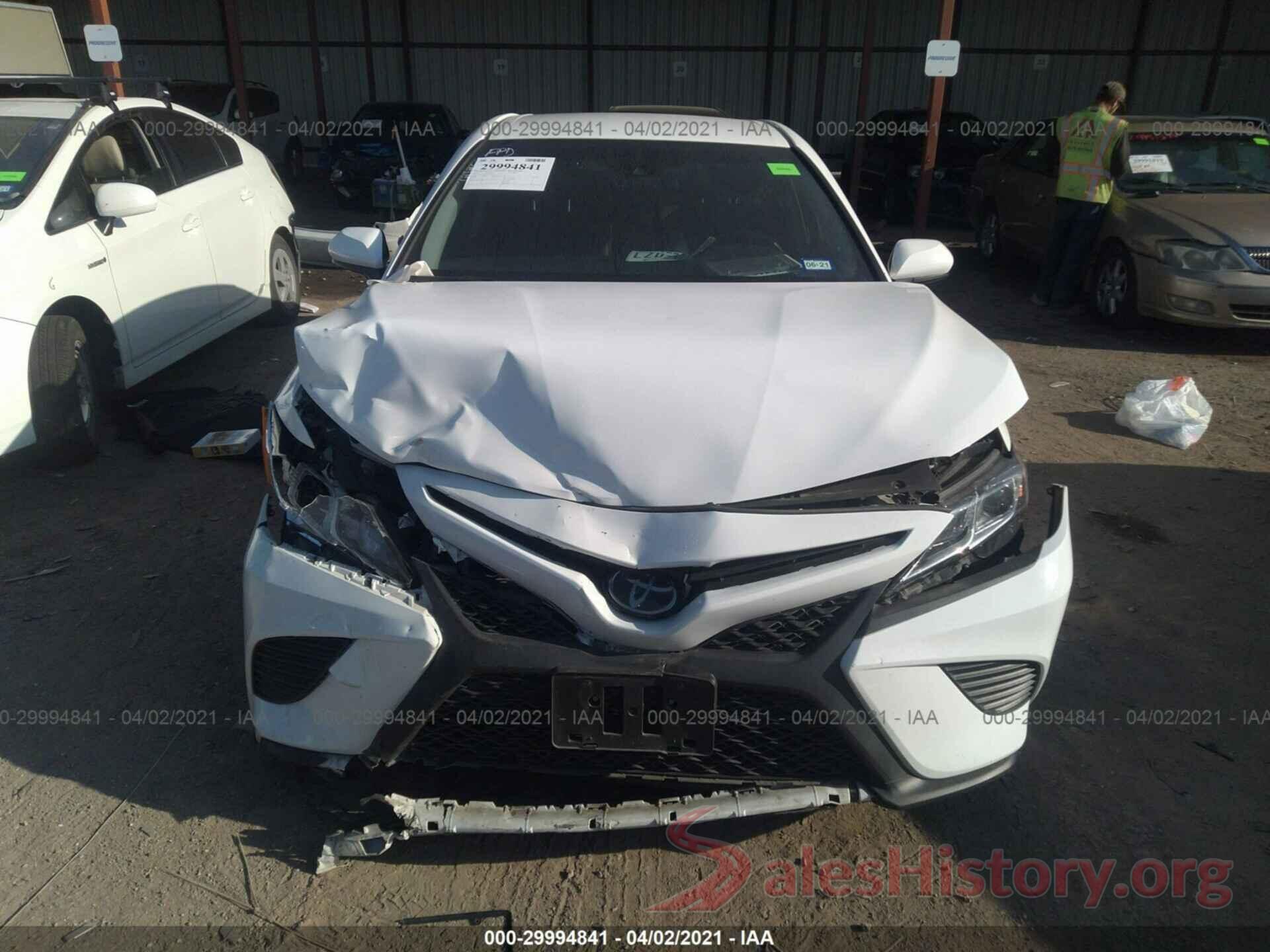 4T1B11HKXJU568893 2018 TOYOTA CAMRY