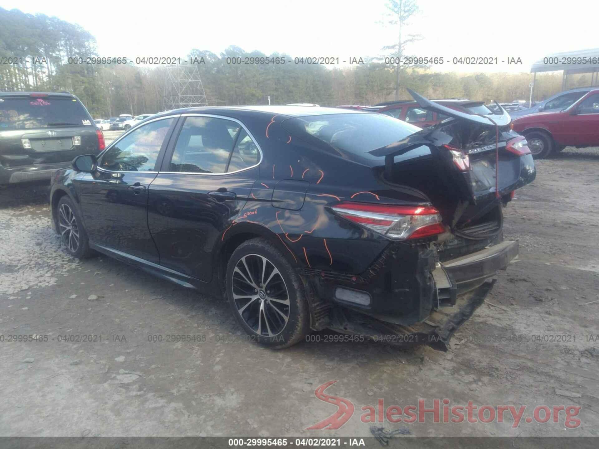 4T1B11HKXJU530323 2018 TOYOTA CAMRY