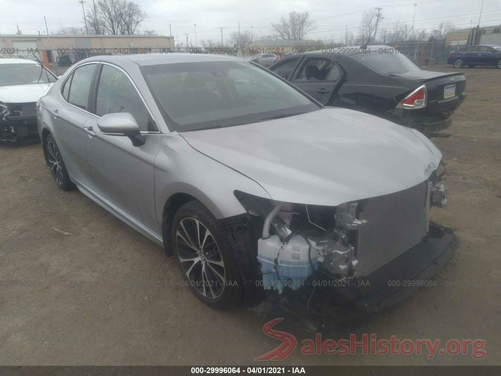 4T1B11HK6JU641726 2018 TOYOTA CAMRY