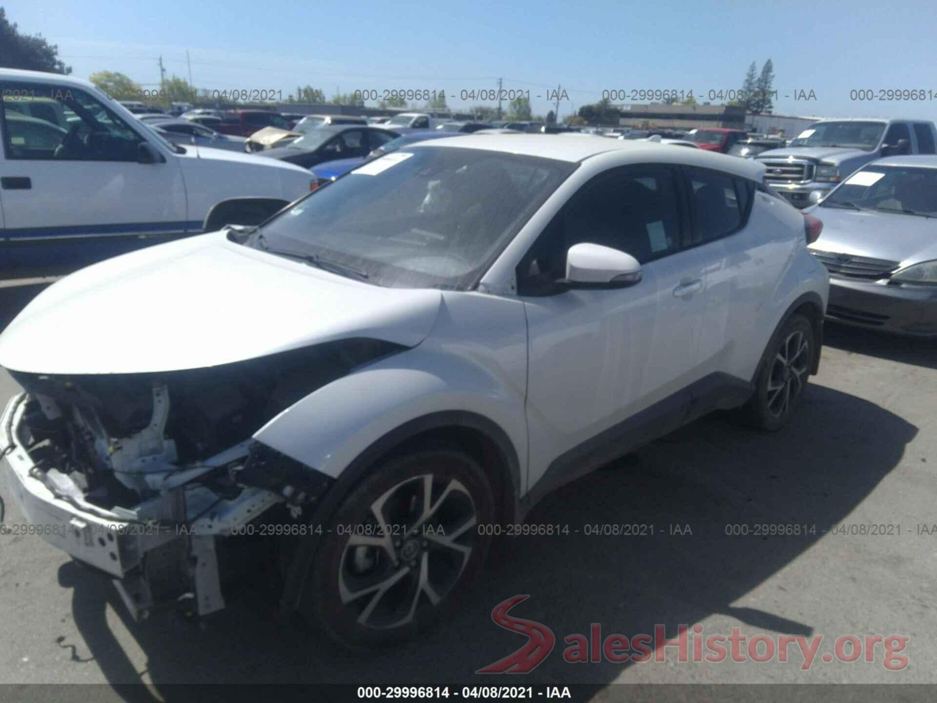 NMTKHMBXXJR033894 2018 TOYOTA C-HR