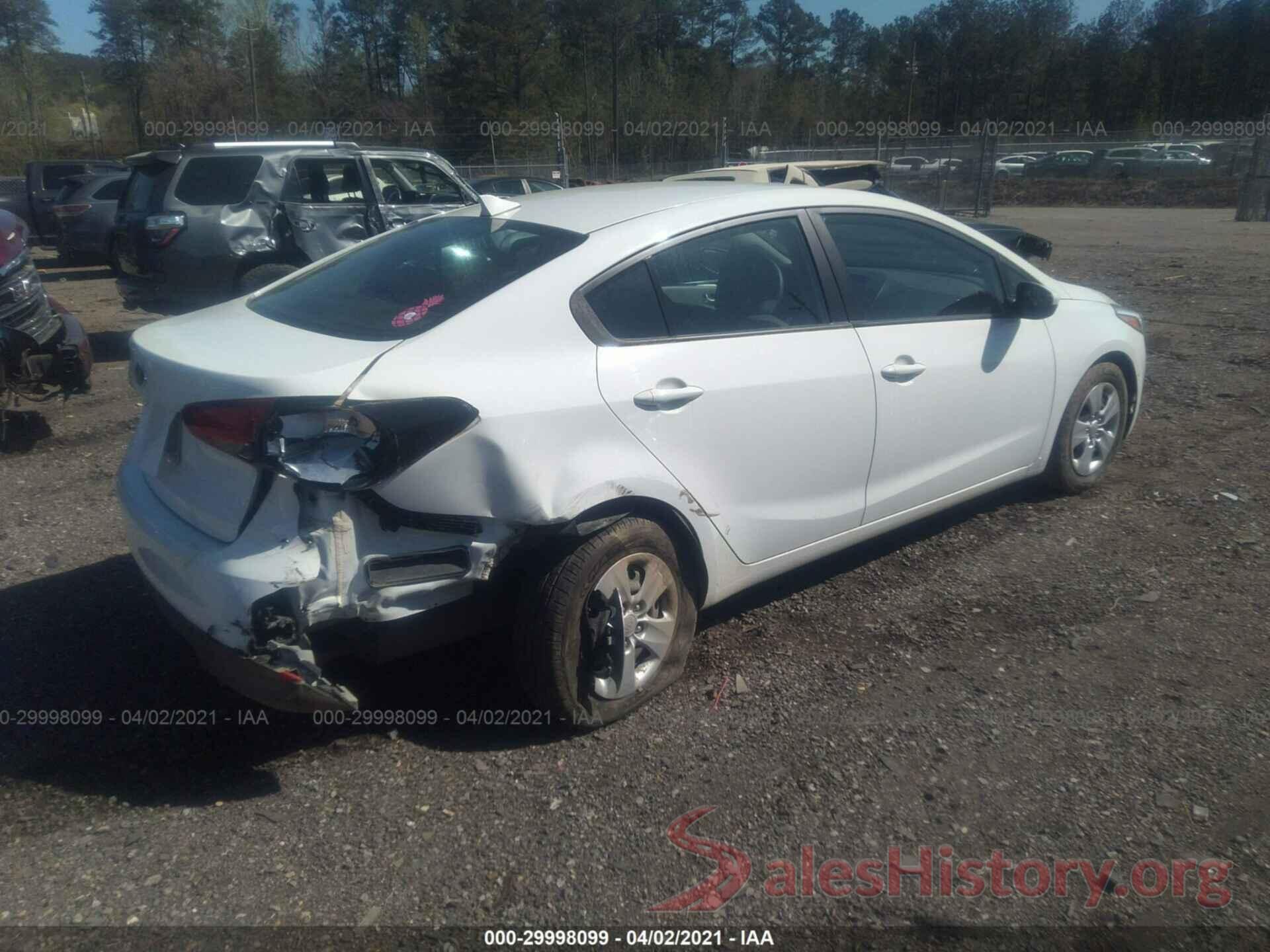 3KPFK4A78JE175774 2018 KIA FORTE