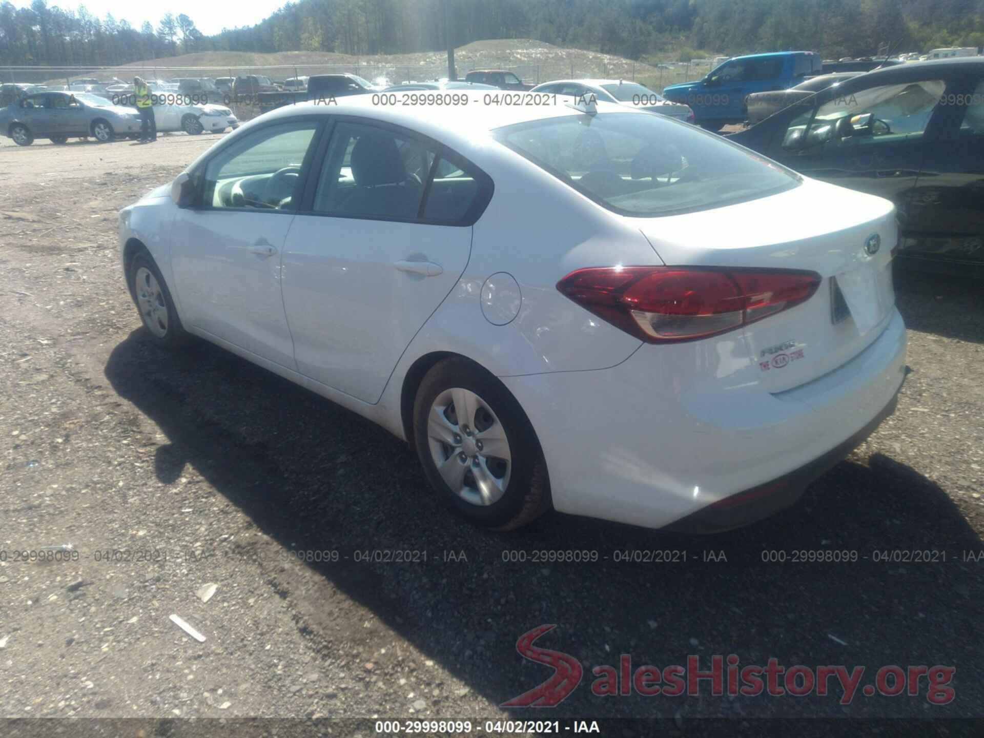 3KPFK4A78JE175774 2018 KIA FORTE