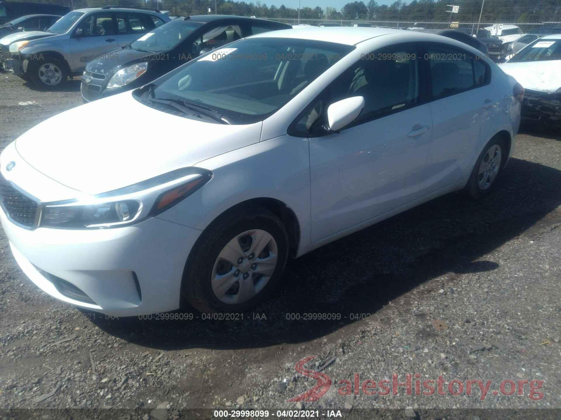 3KPFK4A78JE175774 2018 KIA FORTE