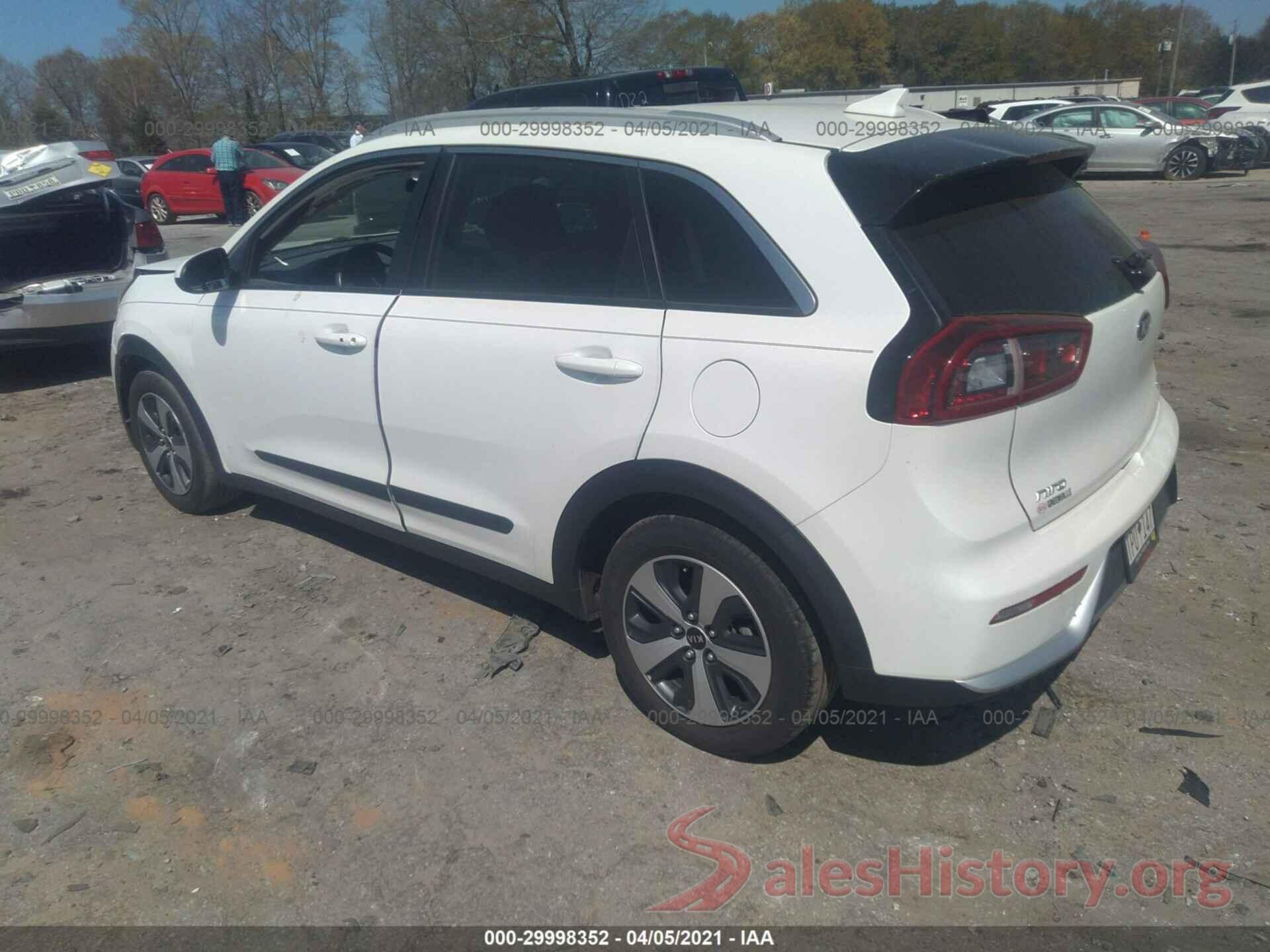 KNDCB3LC8H5039951 2017 KIA NIRO