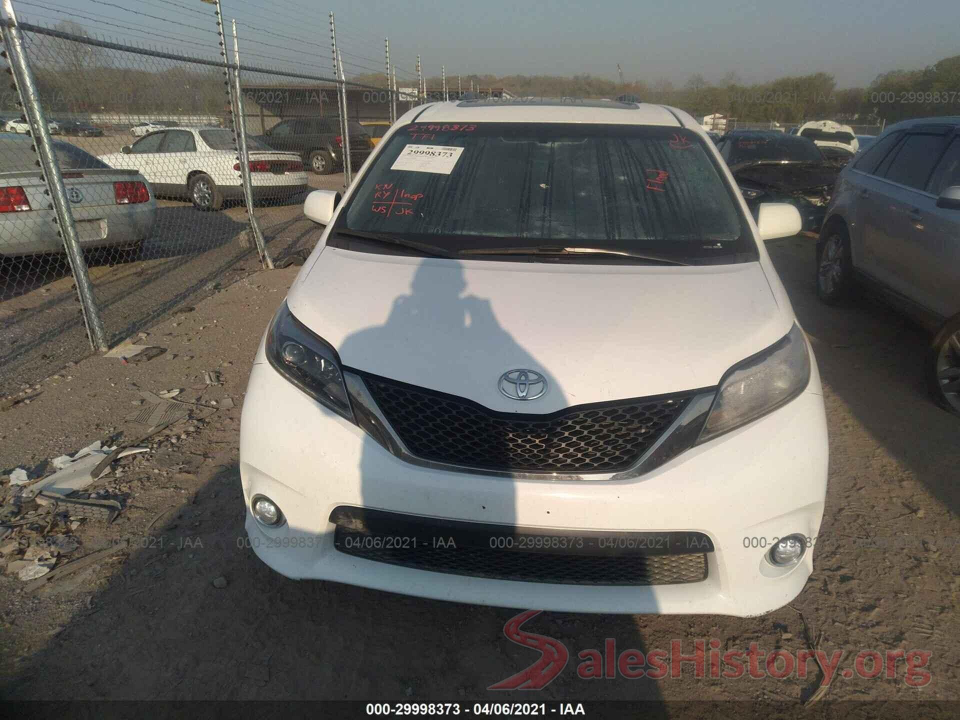 5TDXZ3DC5HS868420 2017 TOYOTA SIENNA