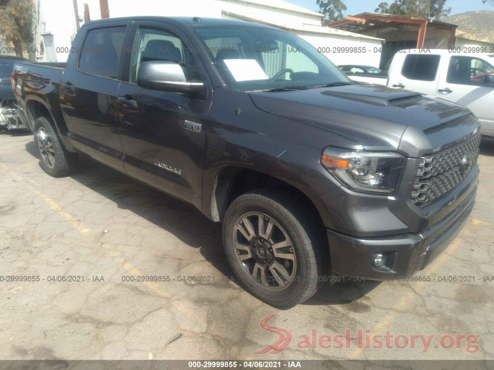 5TFDY5F18JX725829 2018 TOYOTA TUNDRA 4WD