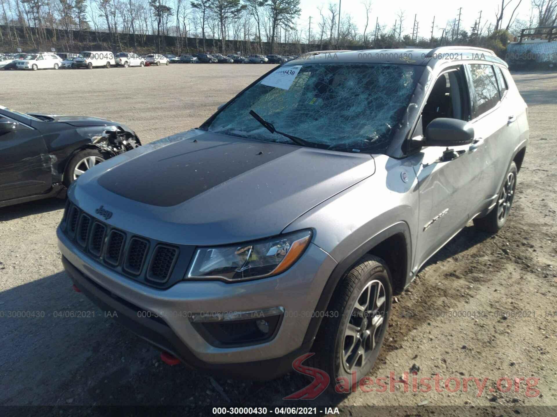 3C4NJDDB2KT739673 2019 JEEP COMPASS