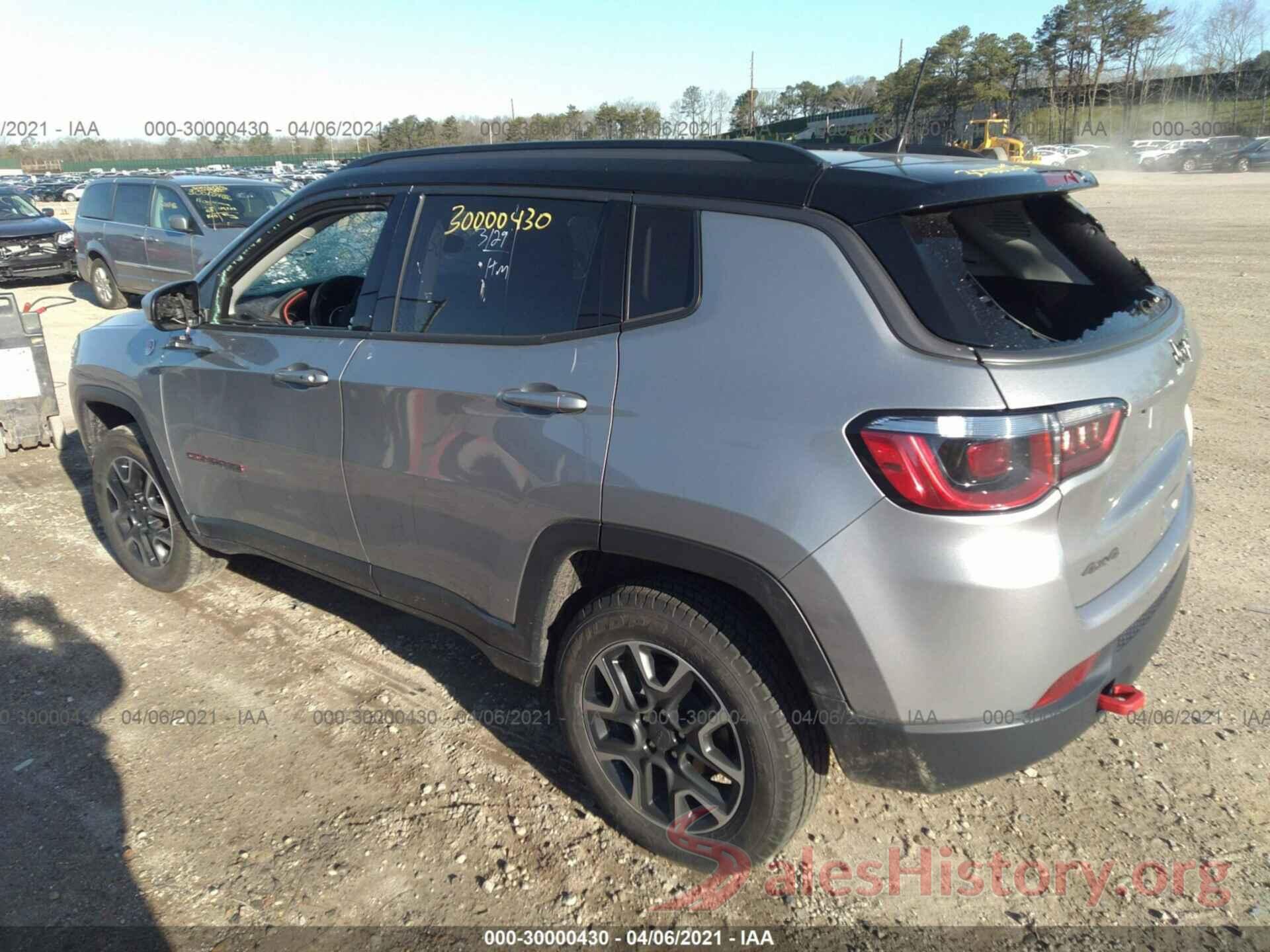 3C4NJDDB2KT739673 2019 JEEP COMPASS