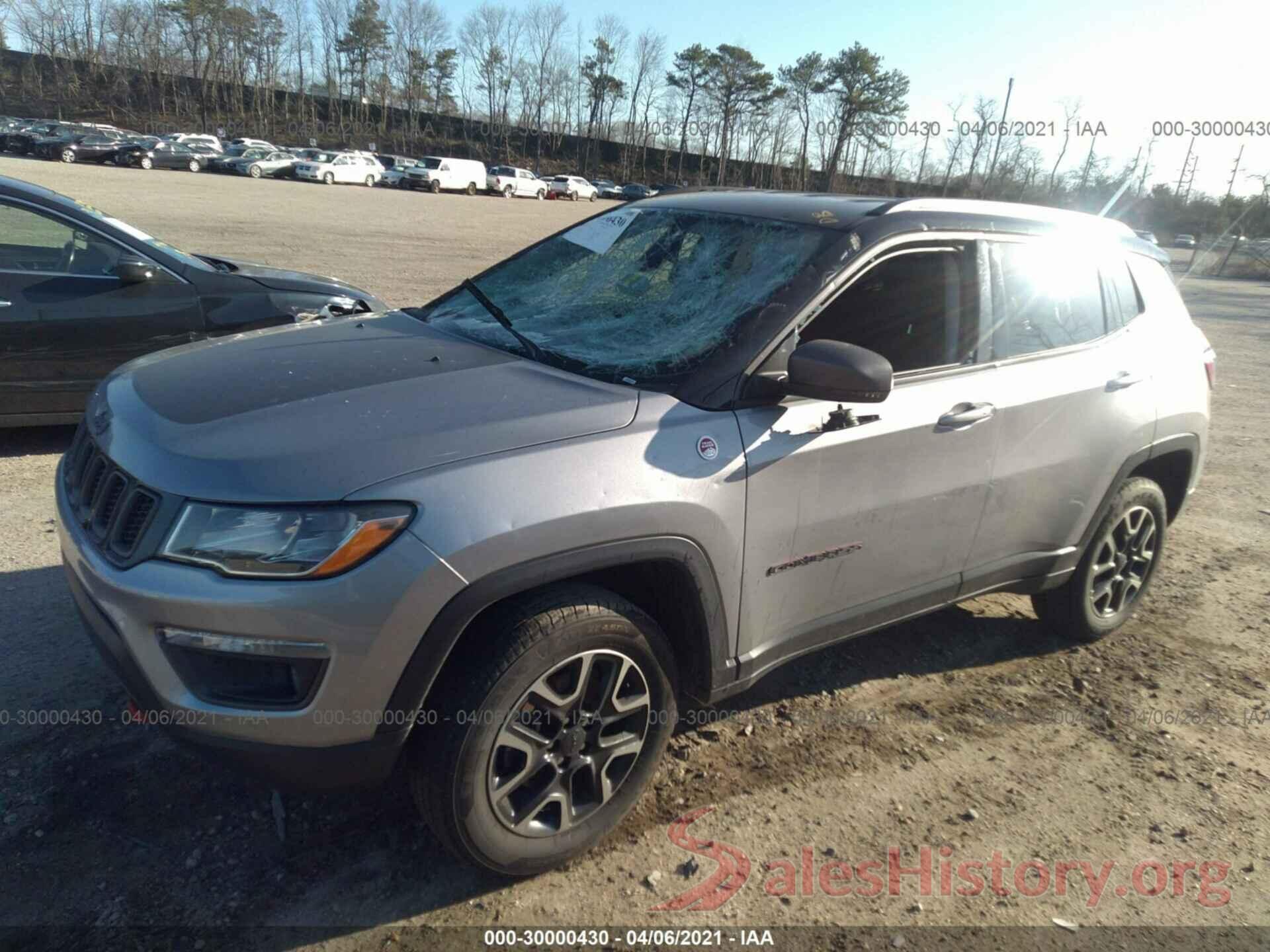 3C4NJDDB2KT739673 2019 JEEP COMPASS