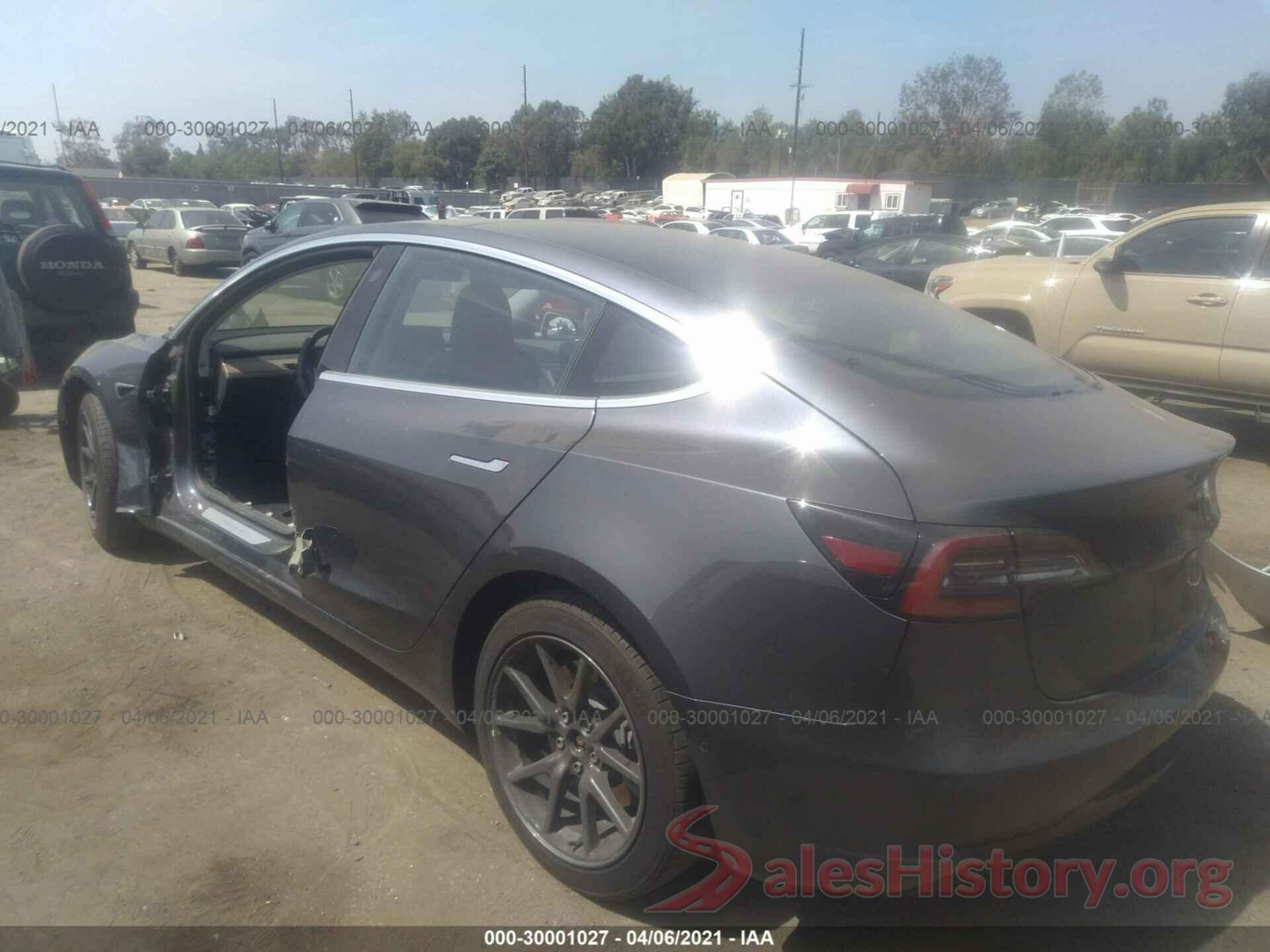 5YJ3E1EA8JF123702 2018 TESLA MODEL 3