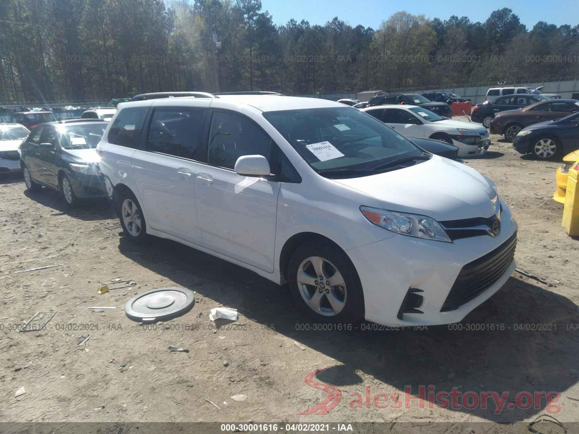 5TDKZ3DC9KS991672 2019 TOYOTA SIENNA