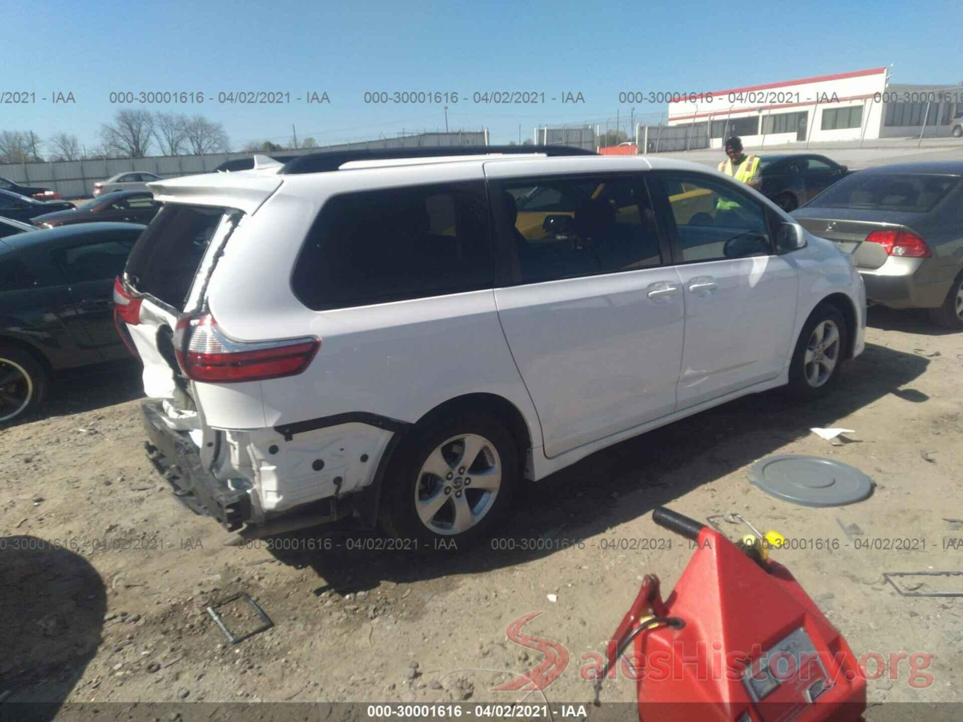 5TDKZ3DC9KS991672 2019 TOYOTA SIENNA