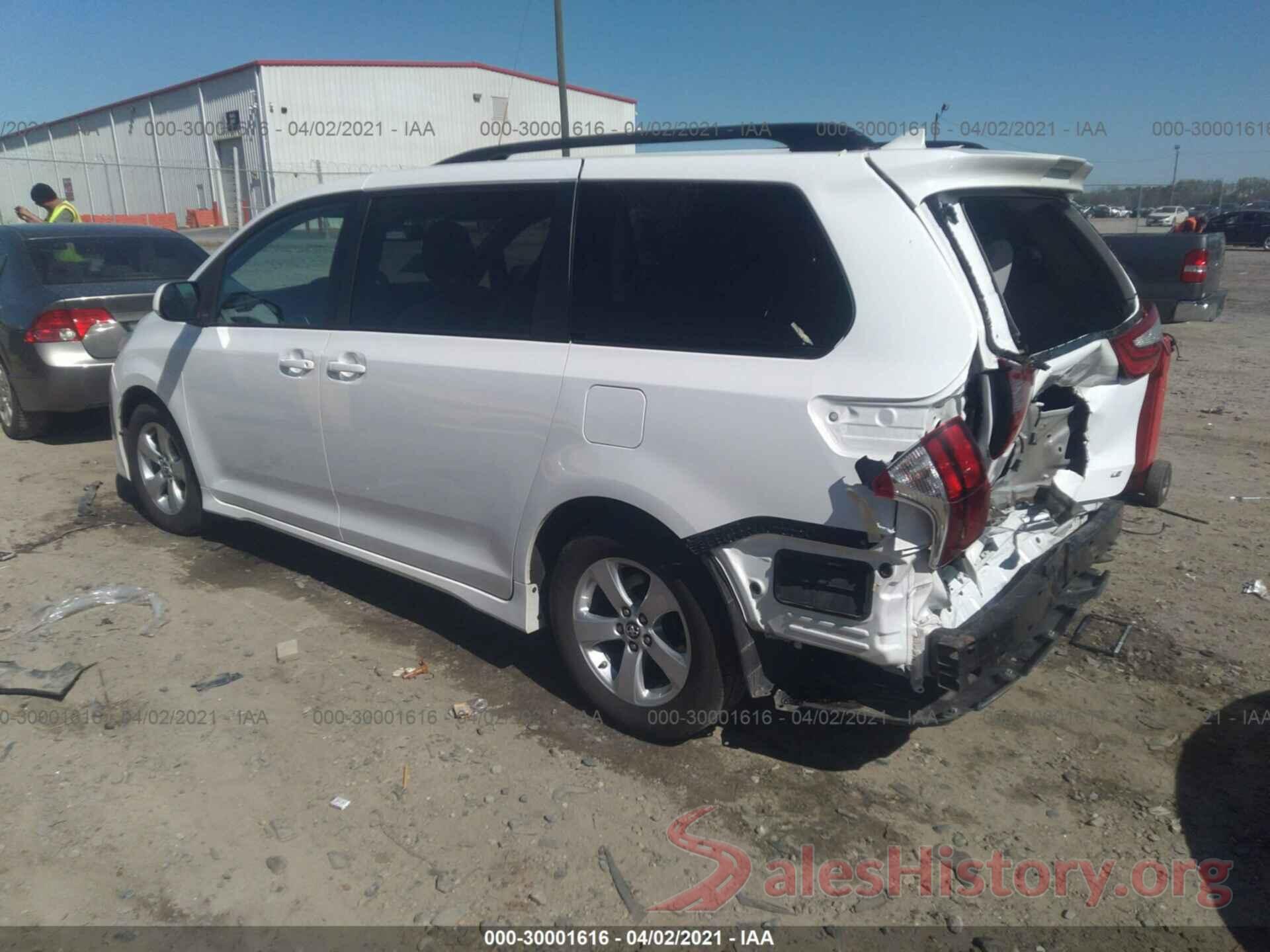 5TDKZ3DC9KS991672 2019 TOYOTA SIENNA