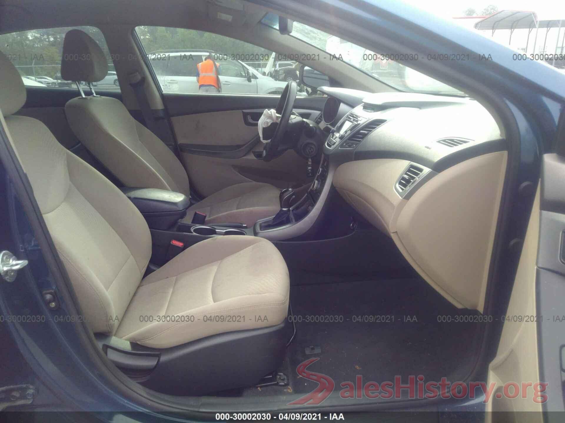 KMHDH4AE5GU490137 2016 HYUNDAI ELANTRA