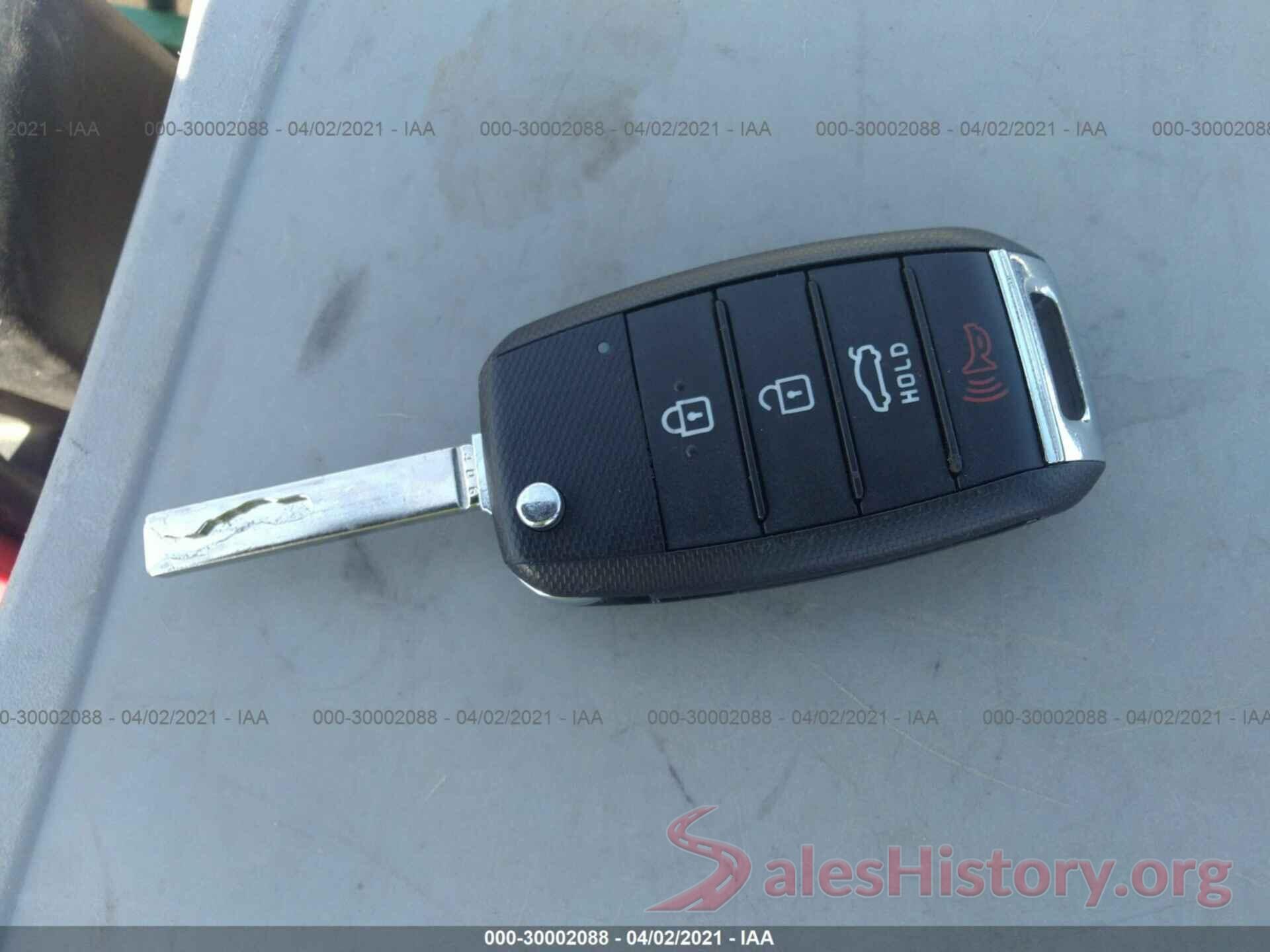 3KPA25AB5JE094879 2018 KIA RIO 5-DOOR