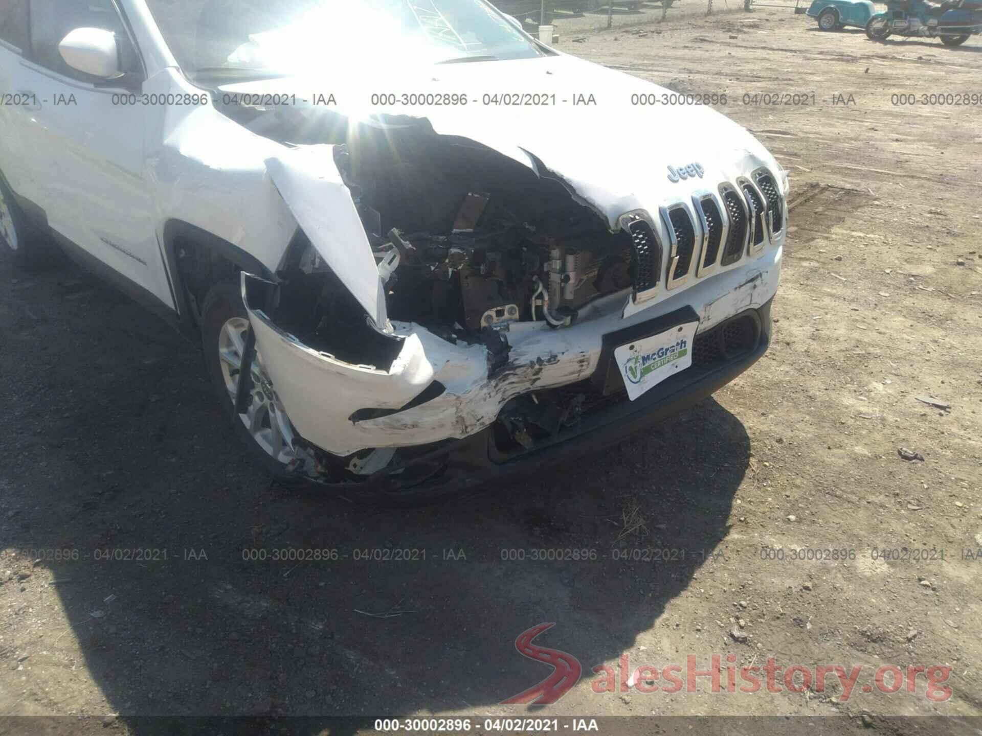 1C4PJMCS5HW647809 2017 JEEP CHEROKEE