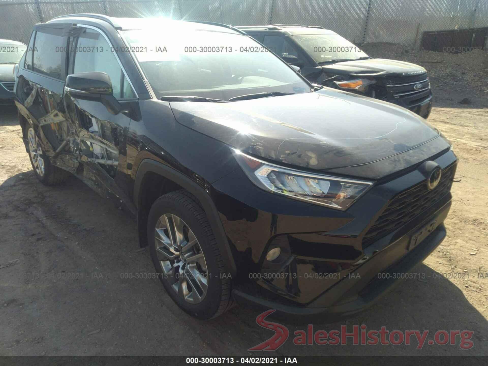 2T3A1RFV3KW082166 2019 TOYOTA RAV4