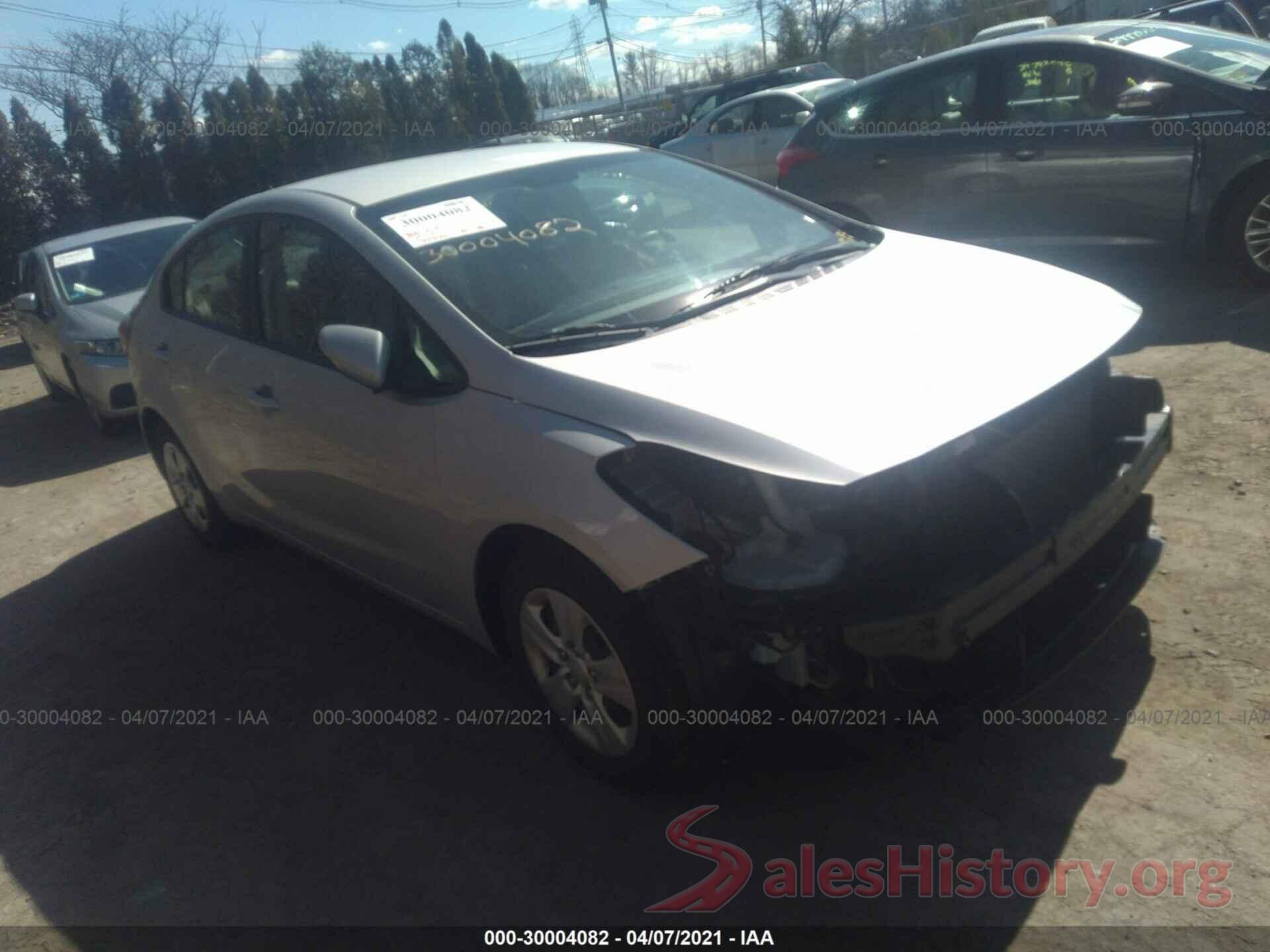 3KPFK4A72HE102734 2017 KIA FORTE