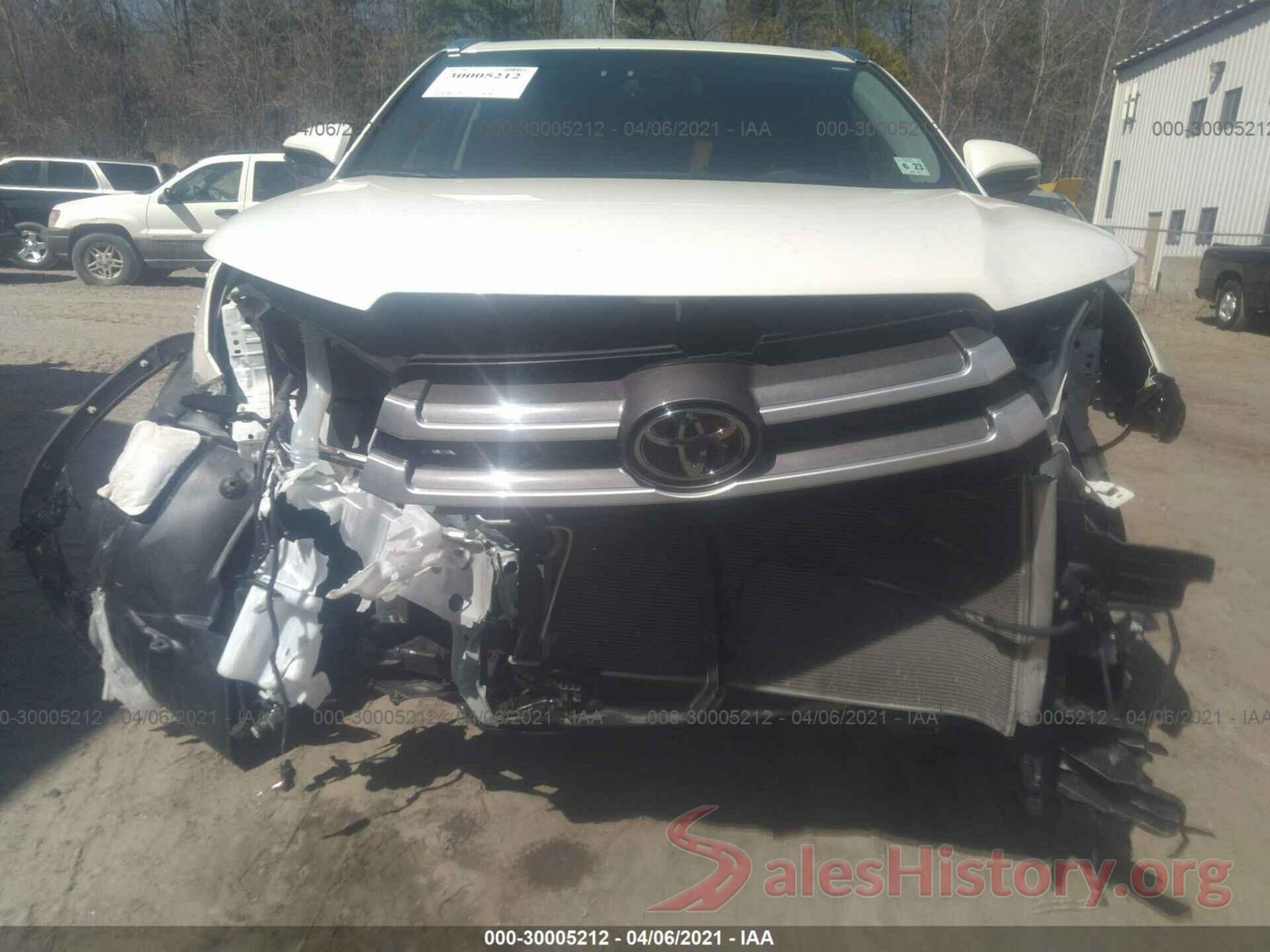 5TDJZRFH0JS873094 2018 TOYOTA HIGHLANDER