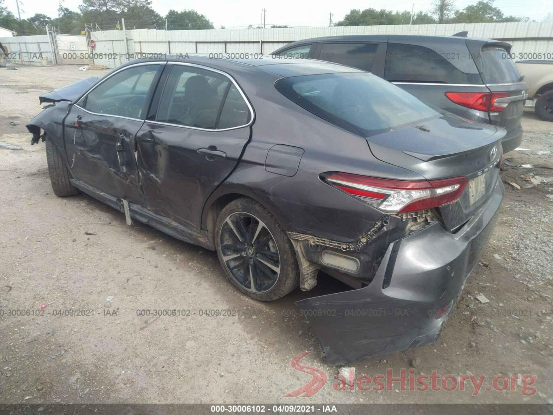 4T1B61HK7JU080650 2018 TOYOTA CAMRY