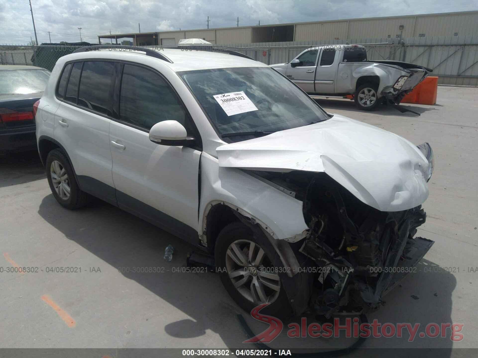 WVGBV7AX9HK028759 2017 VOLKSWAGEN TIGUAN