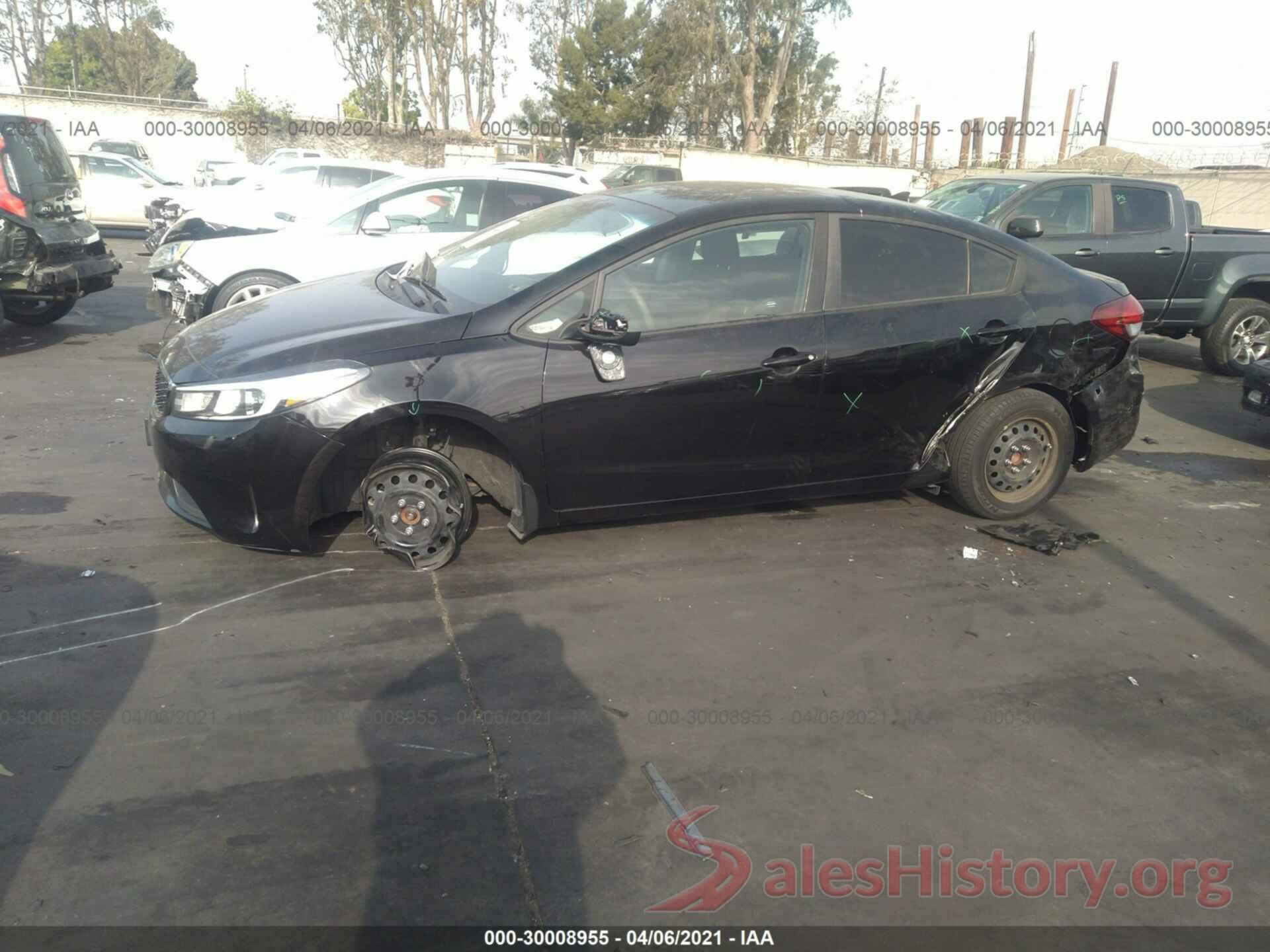 3KPFK4A71JE256955 2018 KIA FORTE