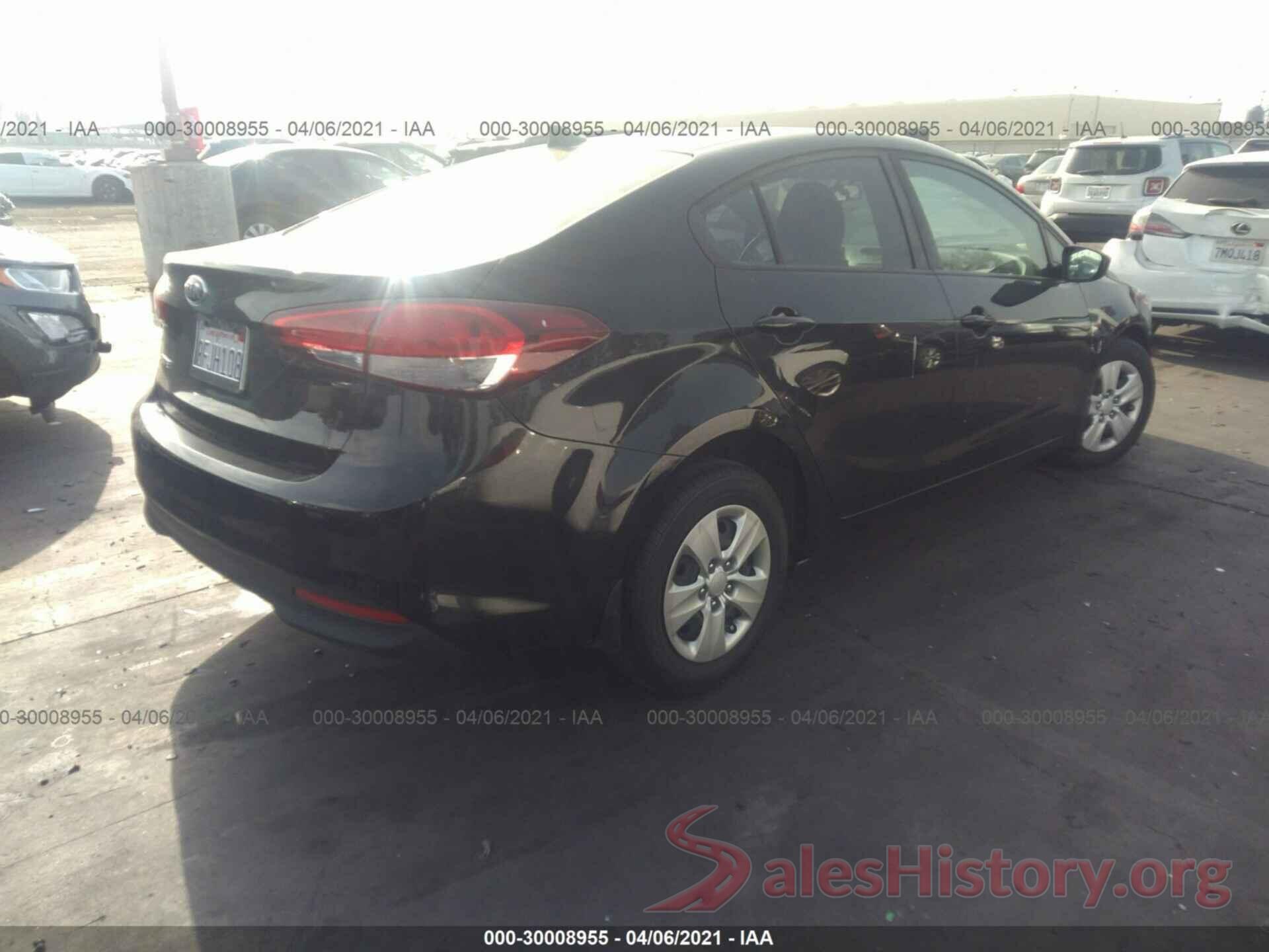 3KPFK4A71JE256955 2018 KIA FORTE