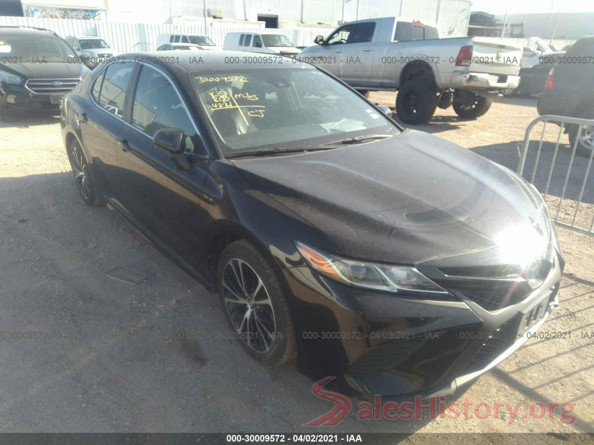 4T1B11HK1KU742299 2019 TOYOTA CAMRY