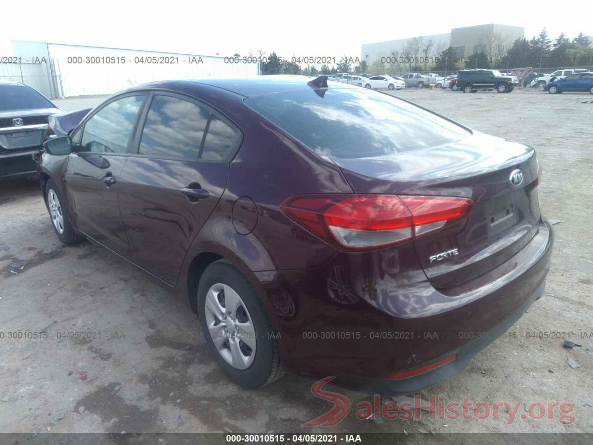 3KPFK4A77HE055426 2017 KIA FORTE