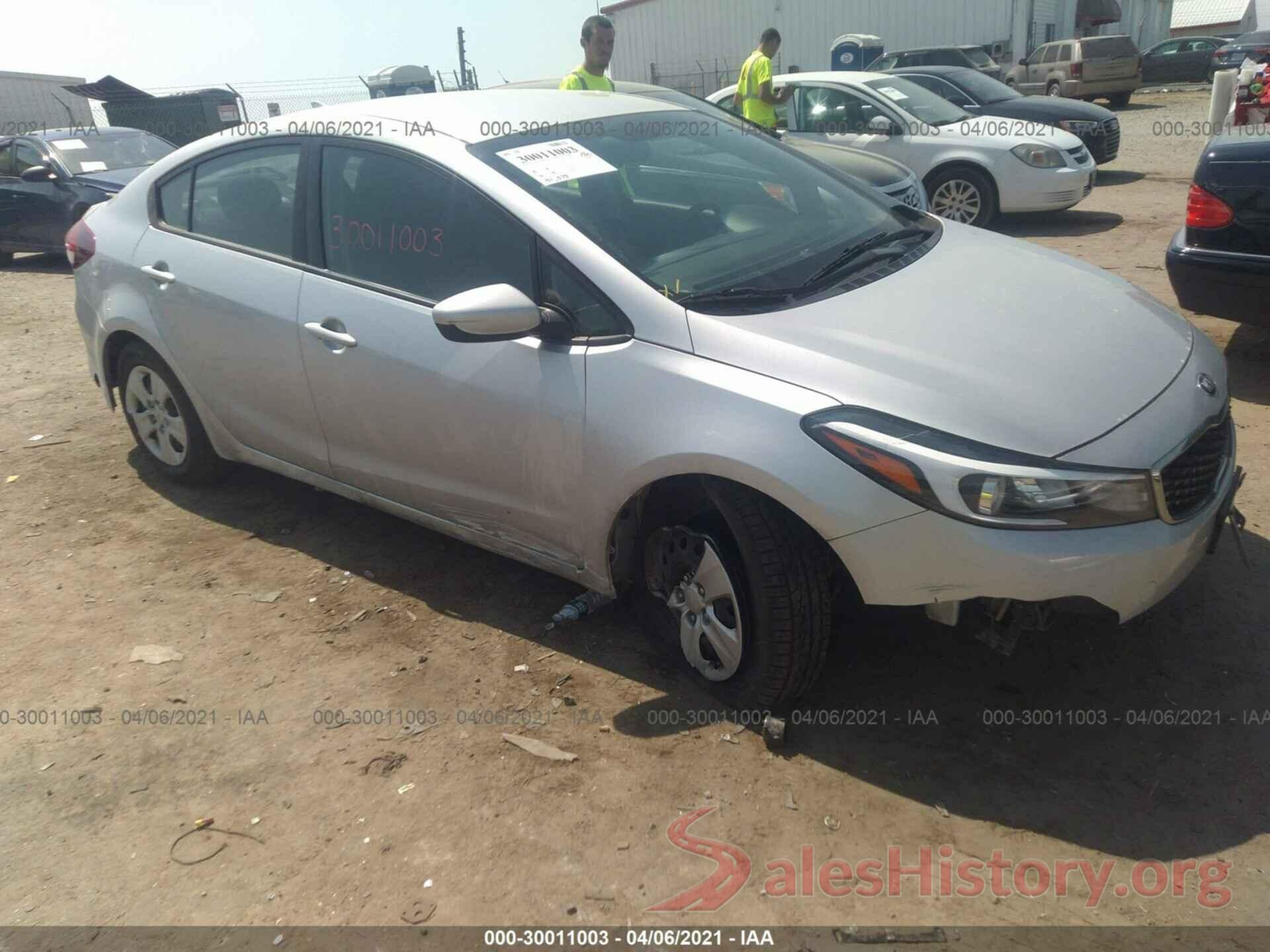 3KPFK4A78HE017980 2017 KIA FORTE