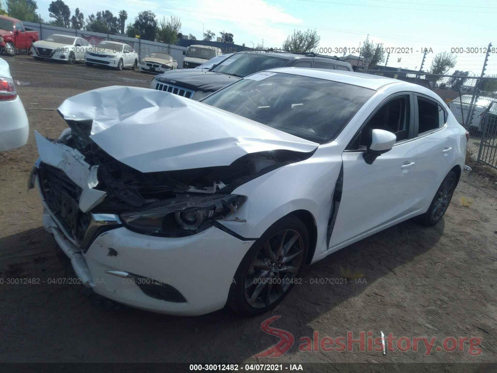 3MZBN1W38JM261499 2018 MAZDA MAZDA3 4-DOOR