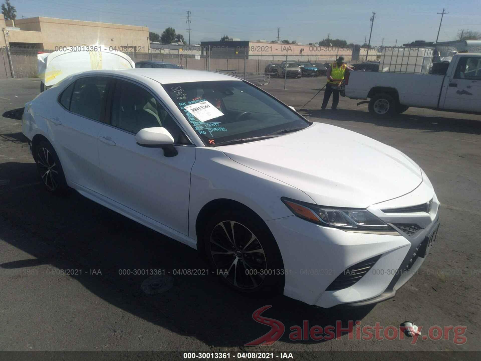 4T1B11HK4JU134176 2018 TOYOTA CAMRY