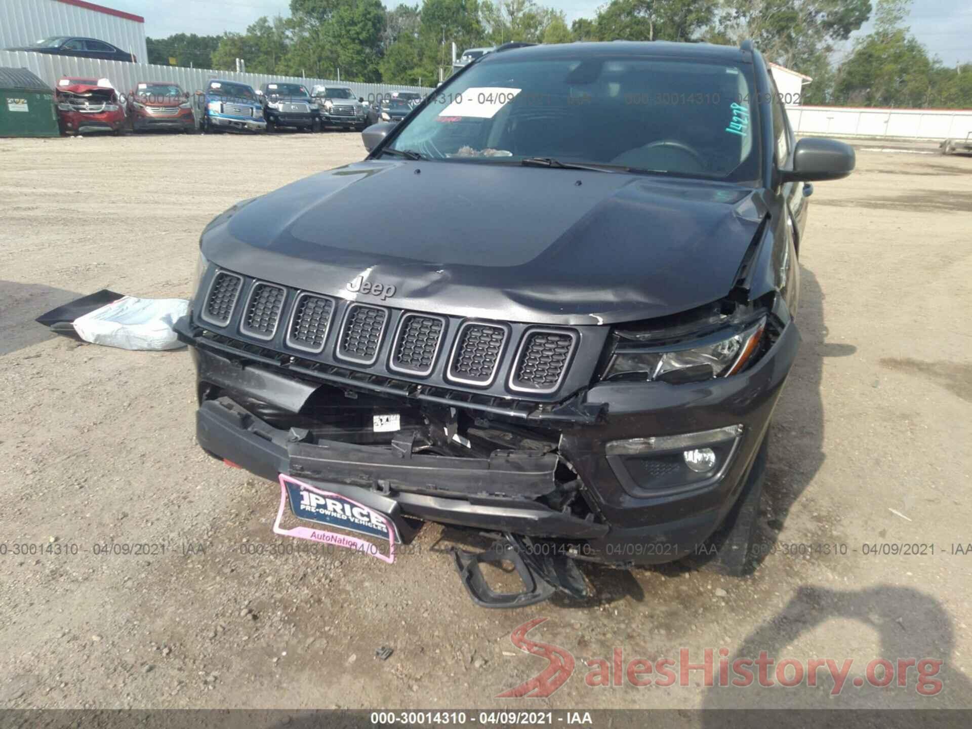 3C4NJDDB9JT451759 2018 JEEP COMPASS