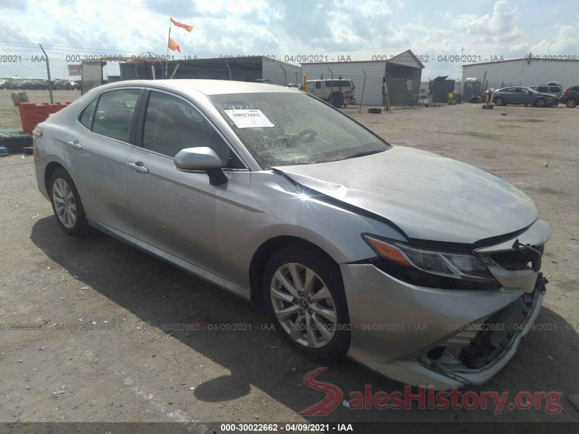 4T1B11HK8JU023646 2018 TOYOTA CAMRY