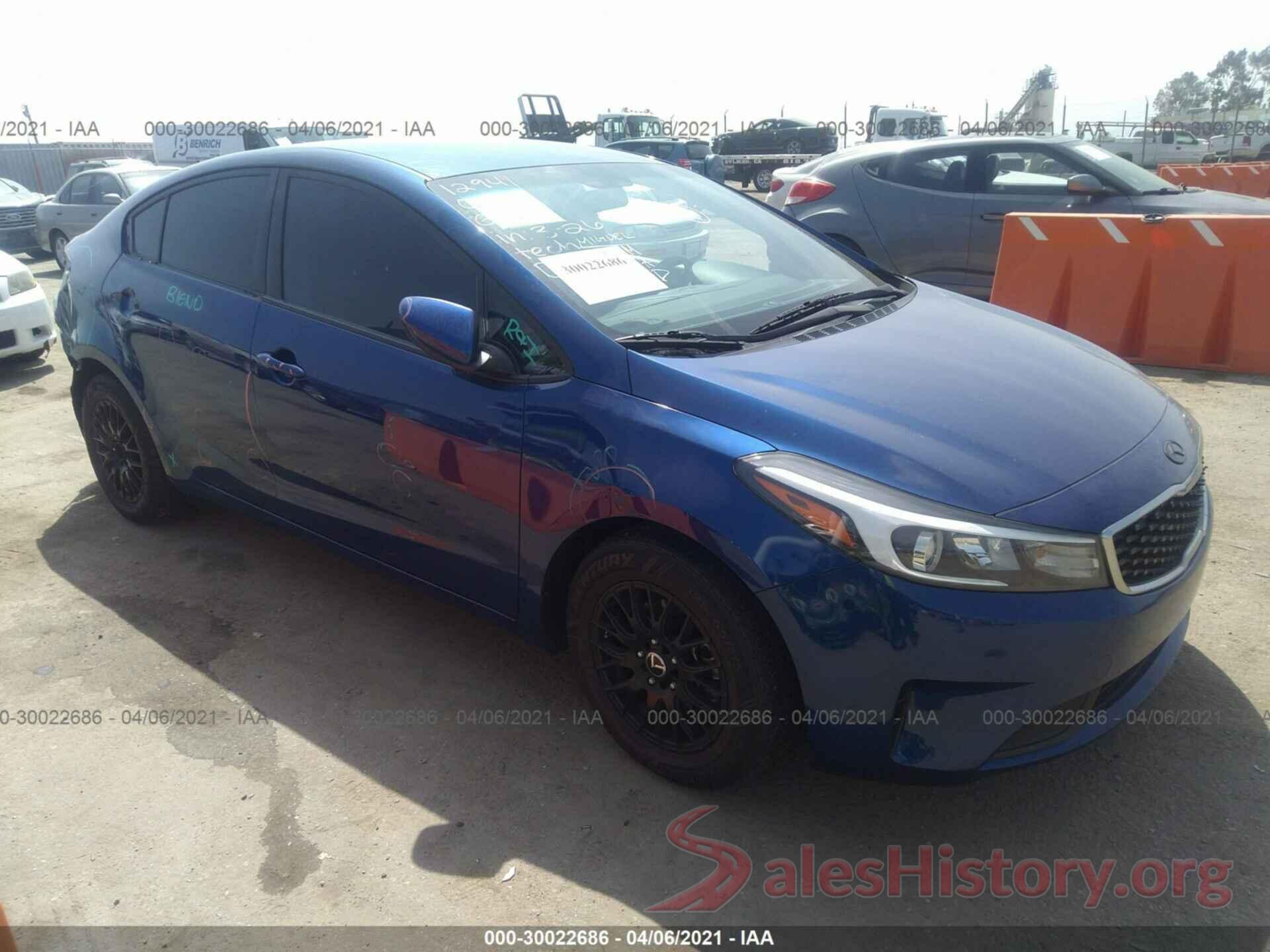 3KPFK4A78HE018689 2017 KIA FORTE