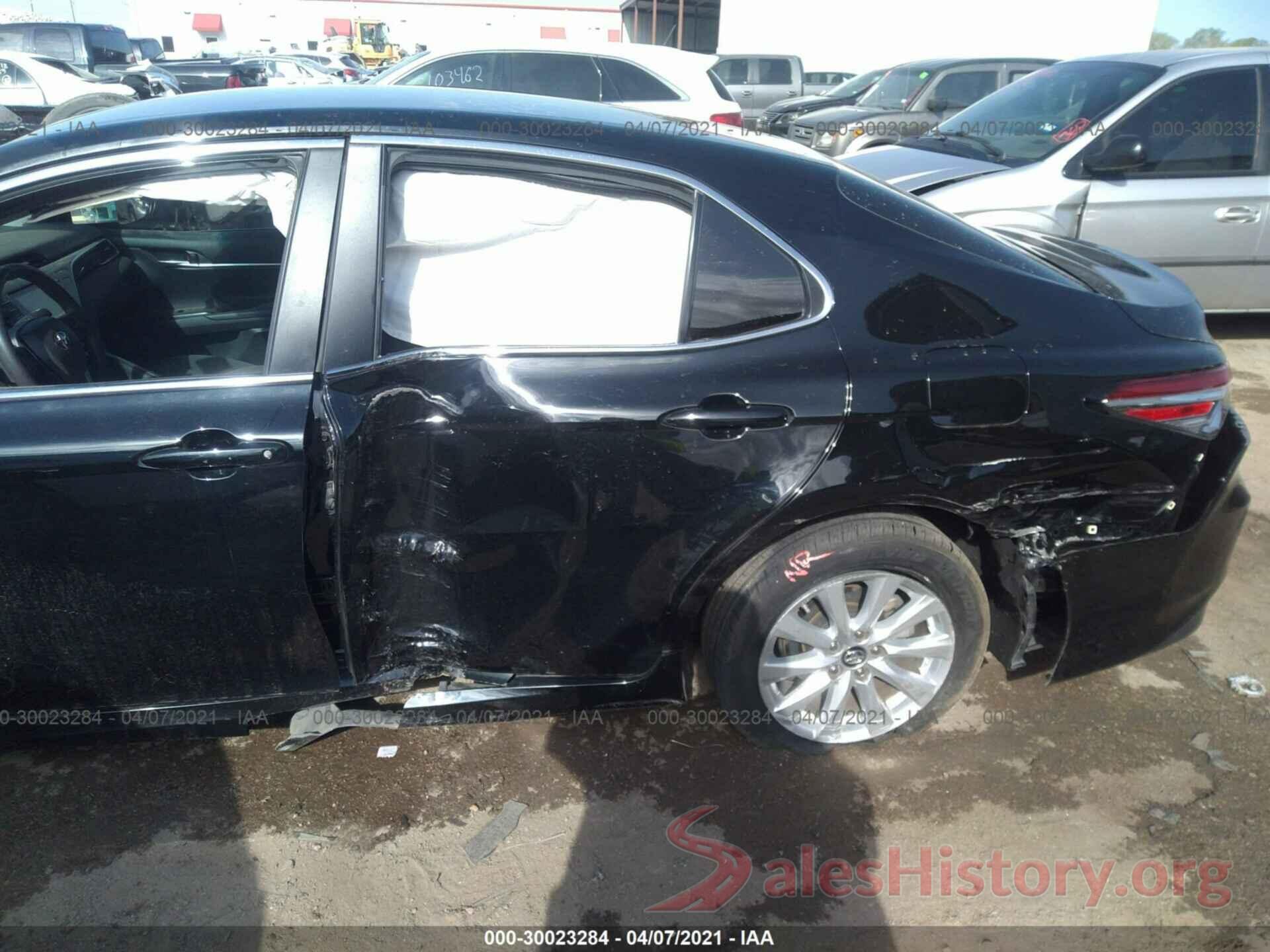 4T1B11HK3JU098058 2018 TOYOTA CAMRY