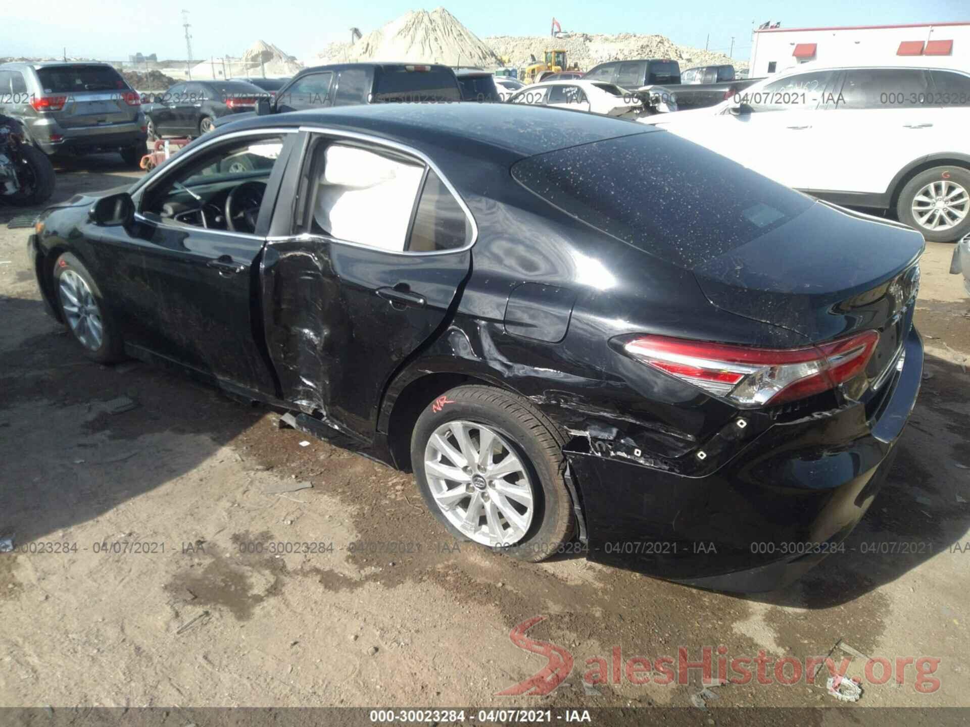 4T1B11HK3JU098058 2018 TOYOTA CAMRY