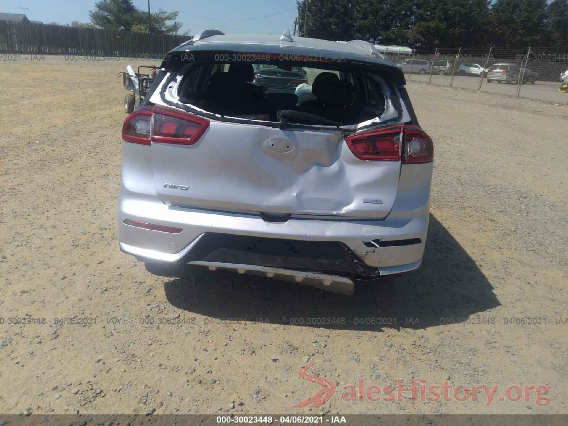 KNDCB3LC3K5292005 2019 KIA NIRO