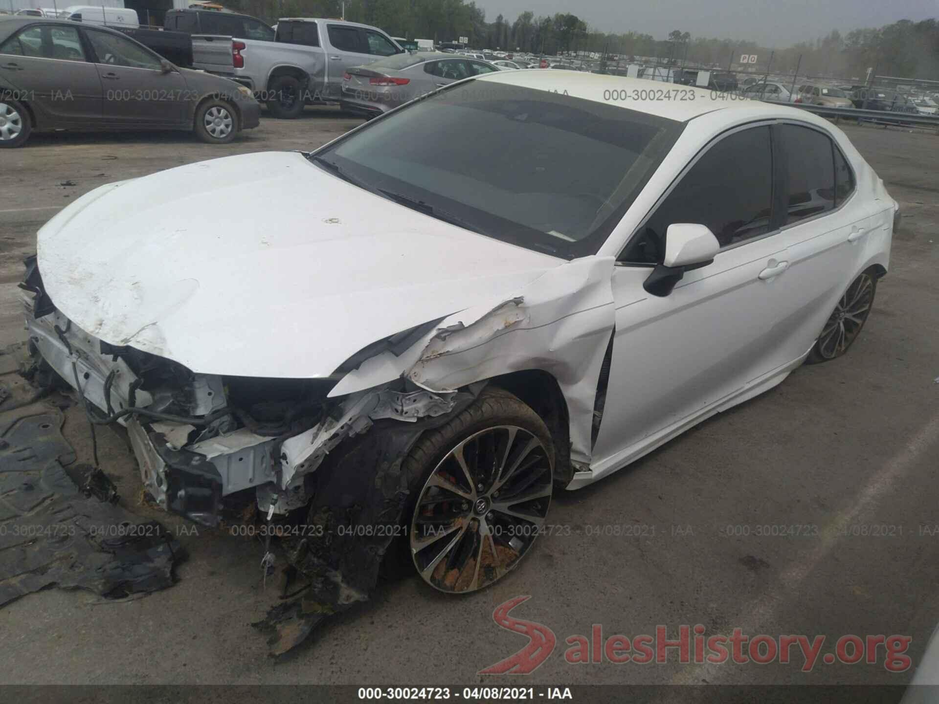 4T1B11HK8JU606718 2018 TOYOTA CAMRY