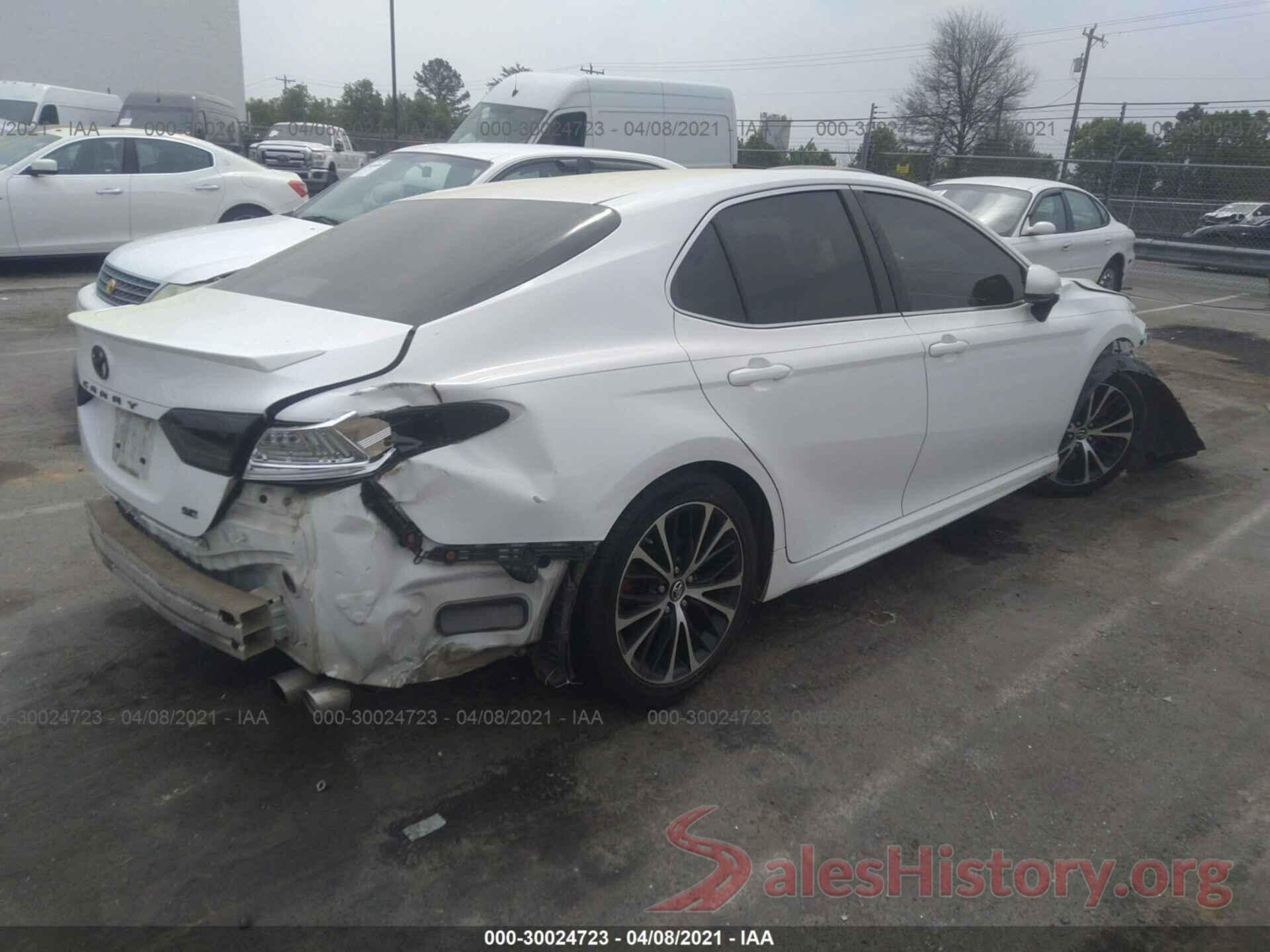 4T1B11HK8JU606718 2018 TOYOTA CAMRY