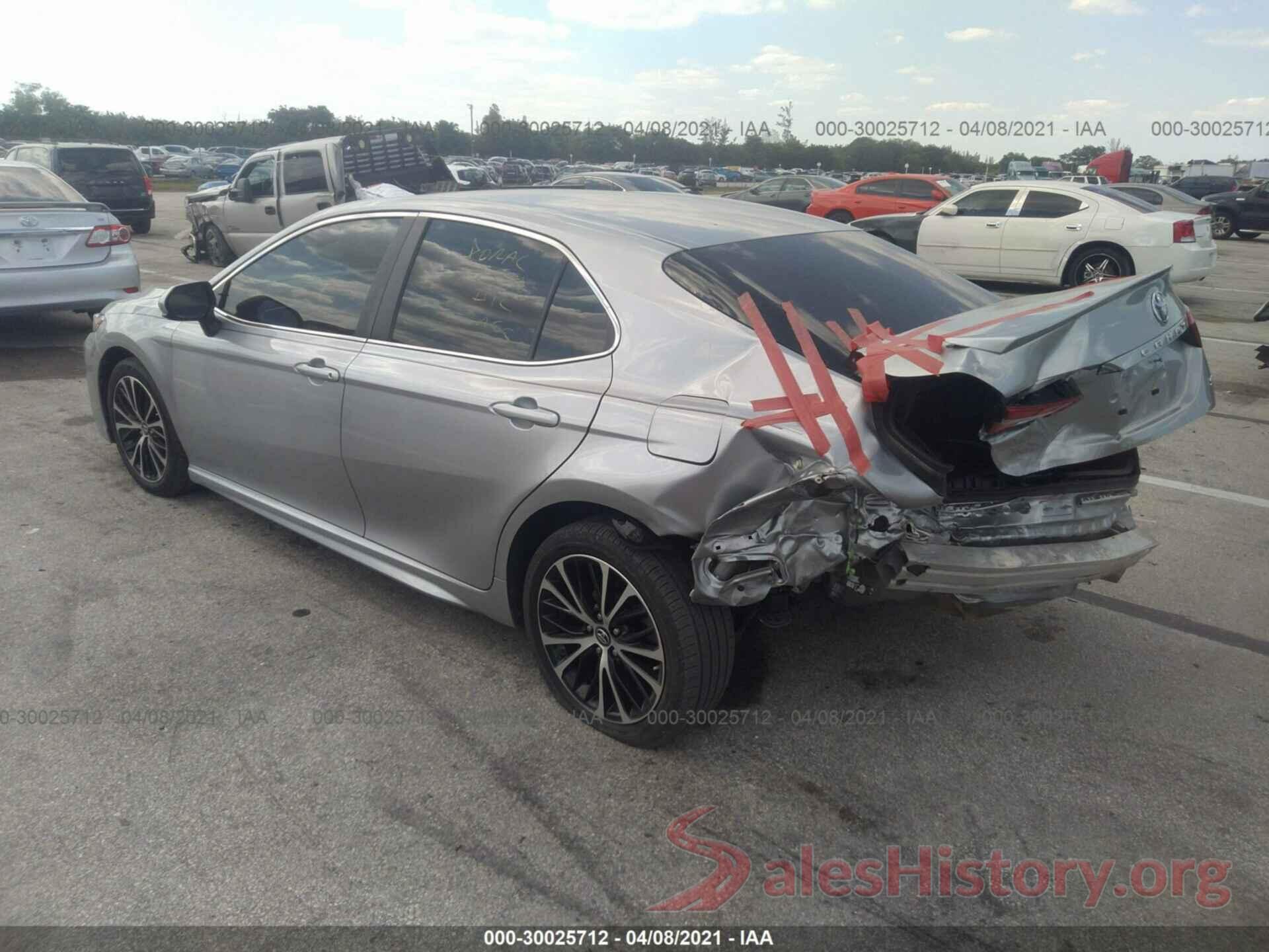 4T1B11HK7JU158746 2018 TOYOTA CAMRY